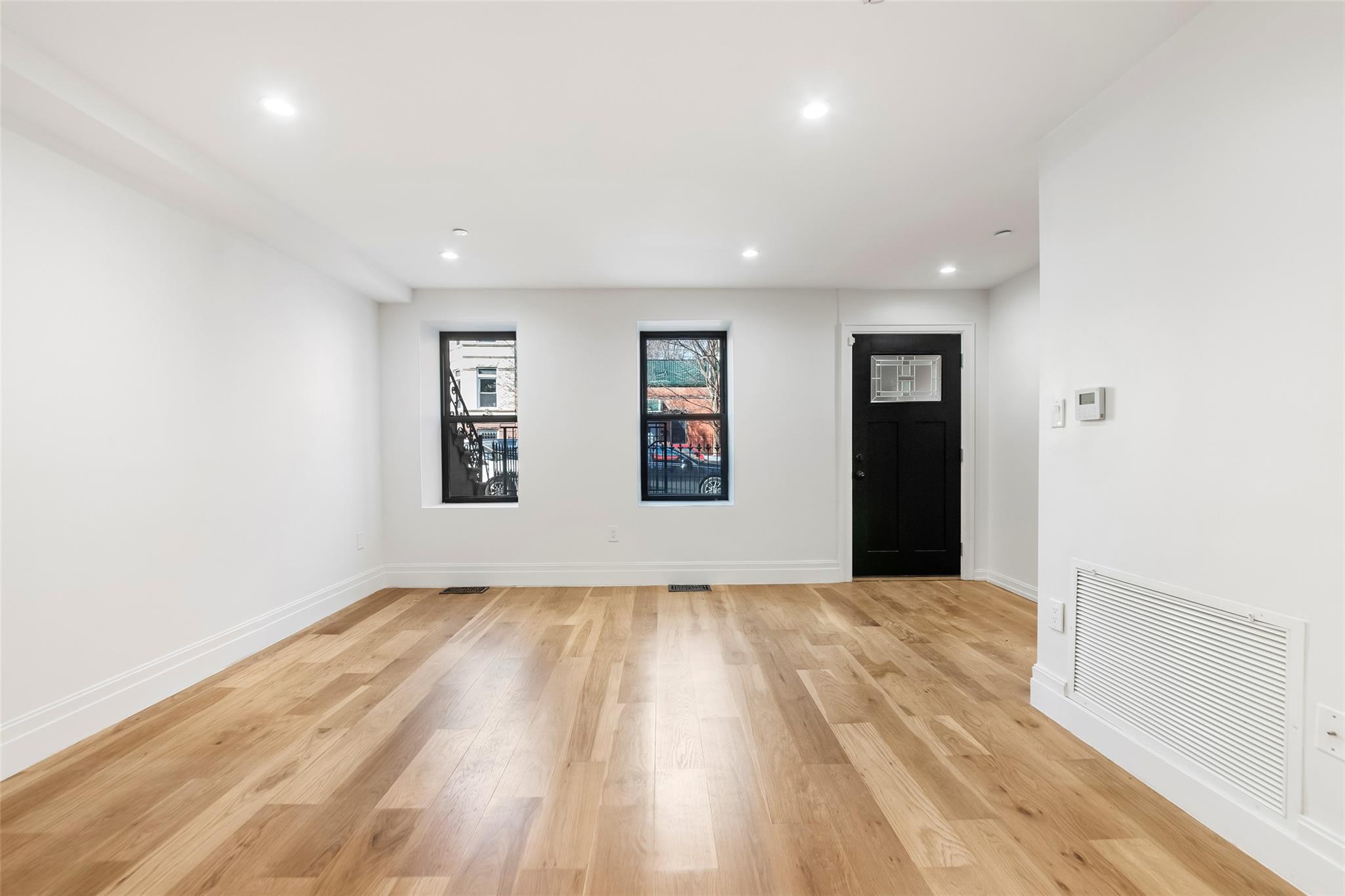 Single Family Jefferson  Brooklyn, NY 11221, MLS-841617-24