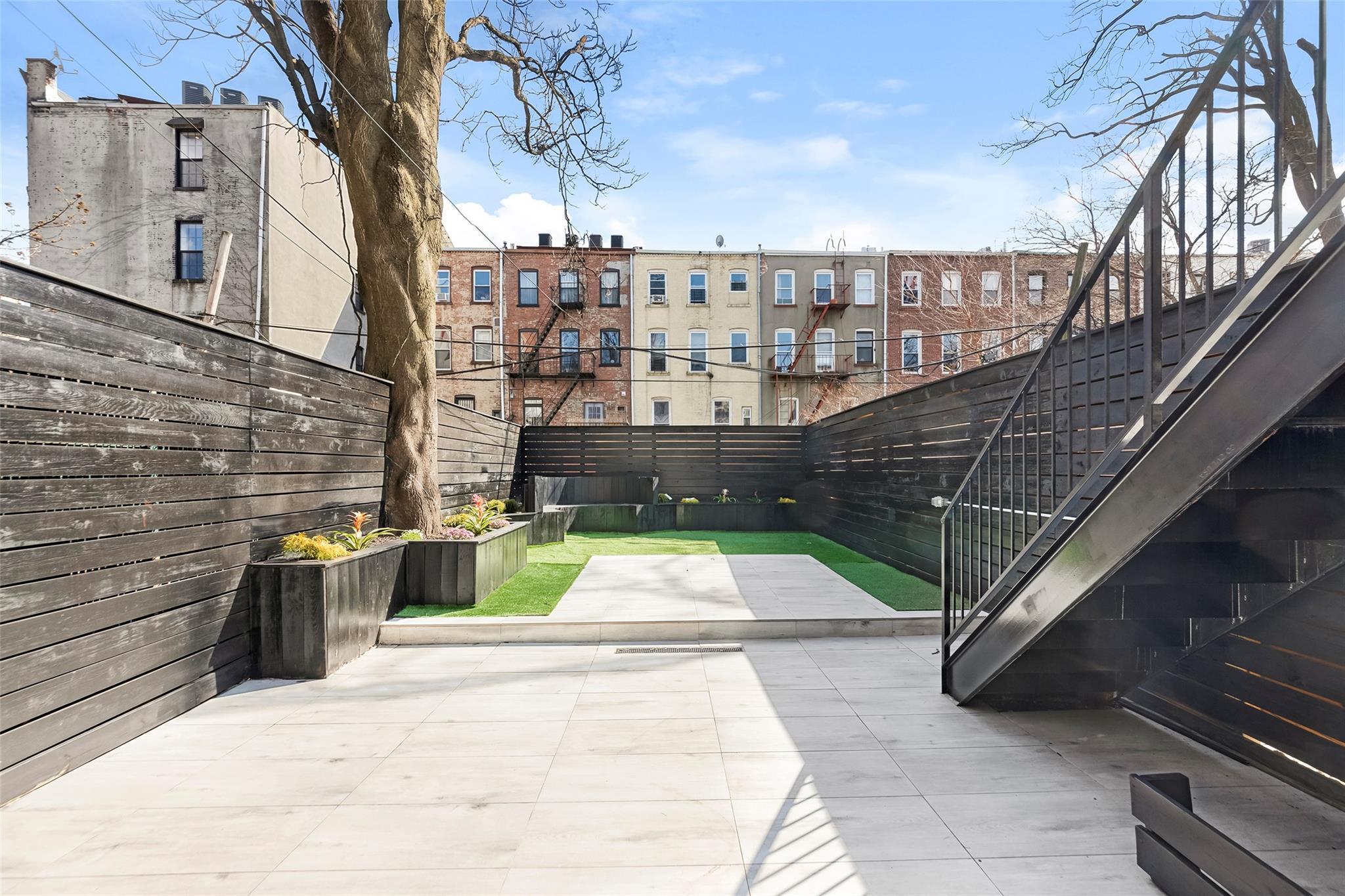 Single Family Jefferson  Brooklyn, NY 11221, MLS-841617-32