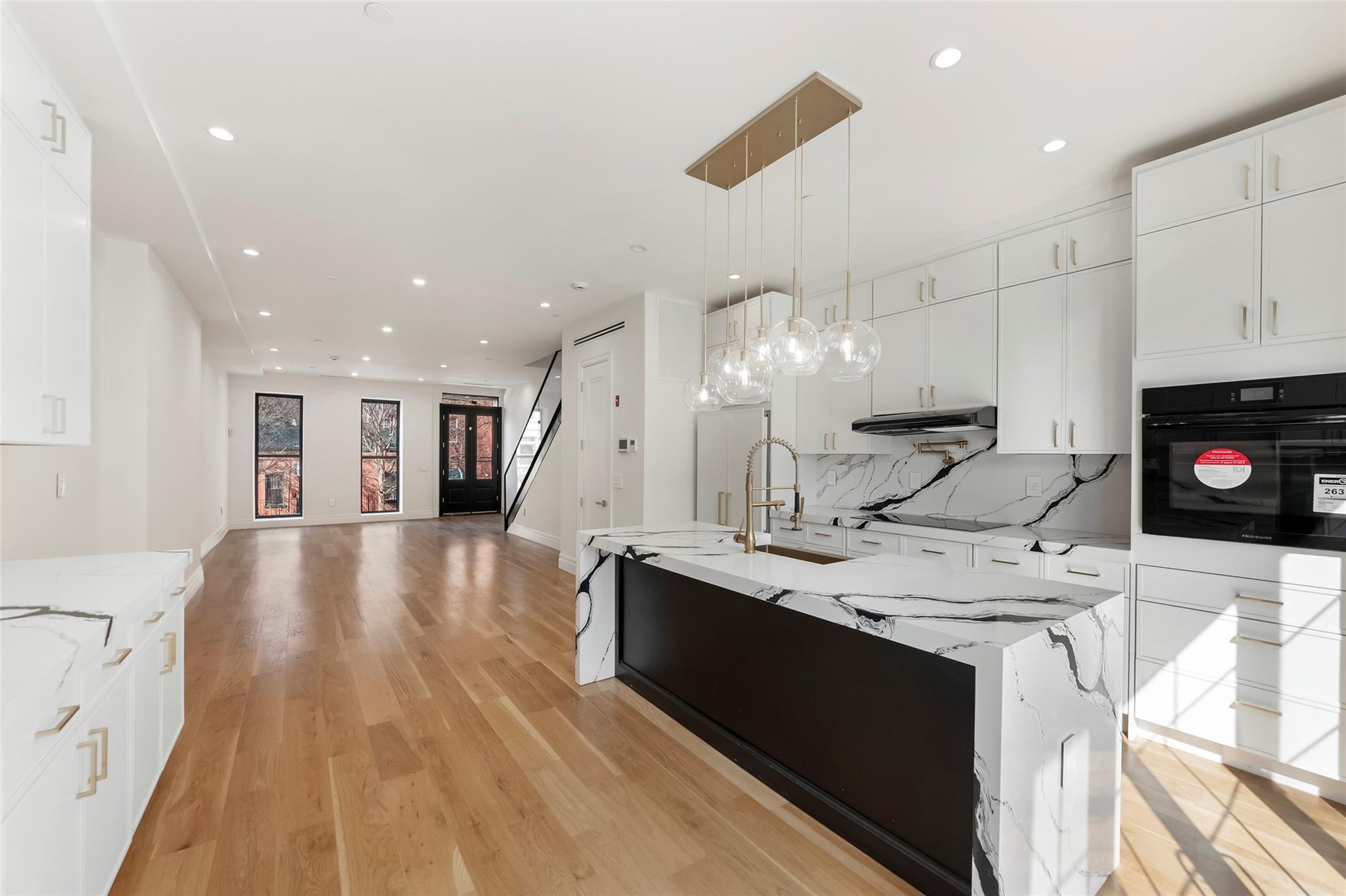 Single Family Jefferson  Brooklyn, NY 11221, MLS-841617-6