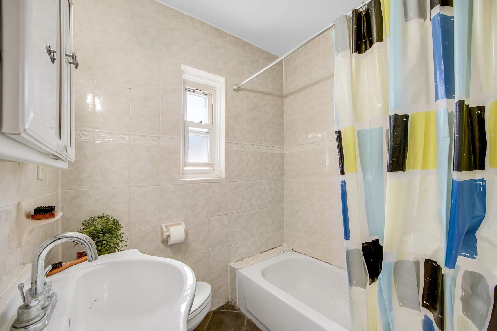 Single Family 37th  Queens, NY 11105, MLS-841626-13