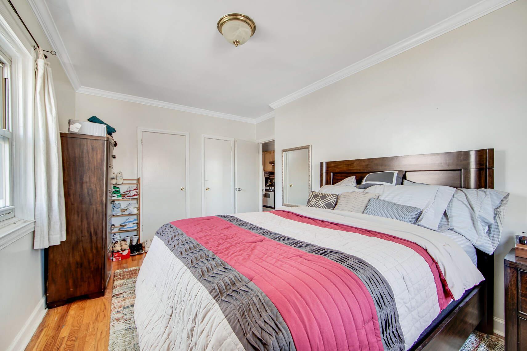 Single Family 37th  Queens, NY 11105, MLS-841626-9