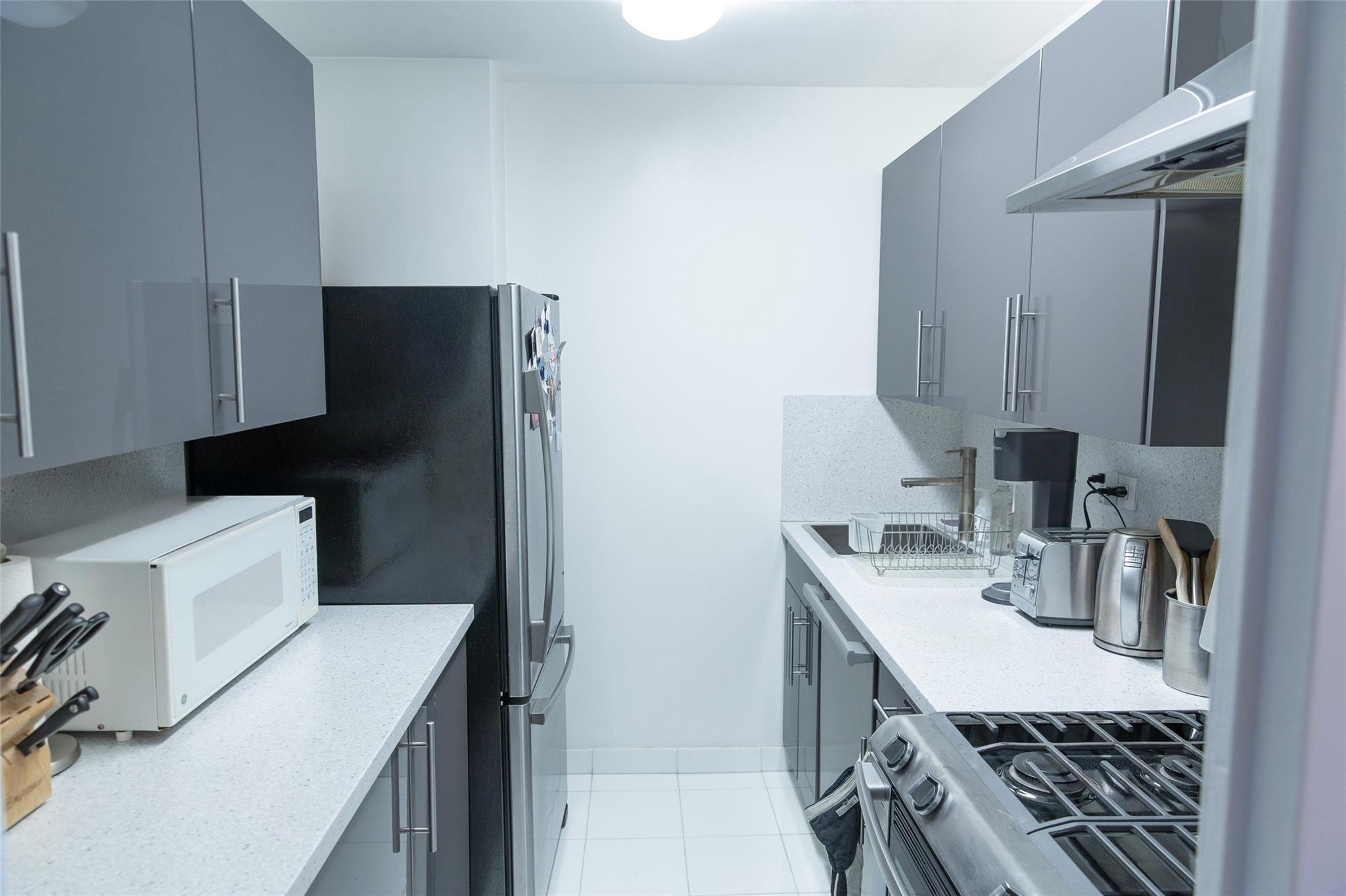 Condo 68  Manhattan, NY 10023, MLS-841637-2