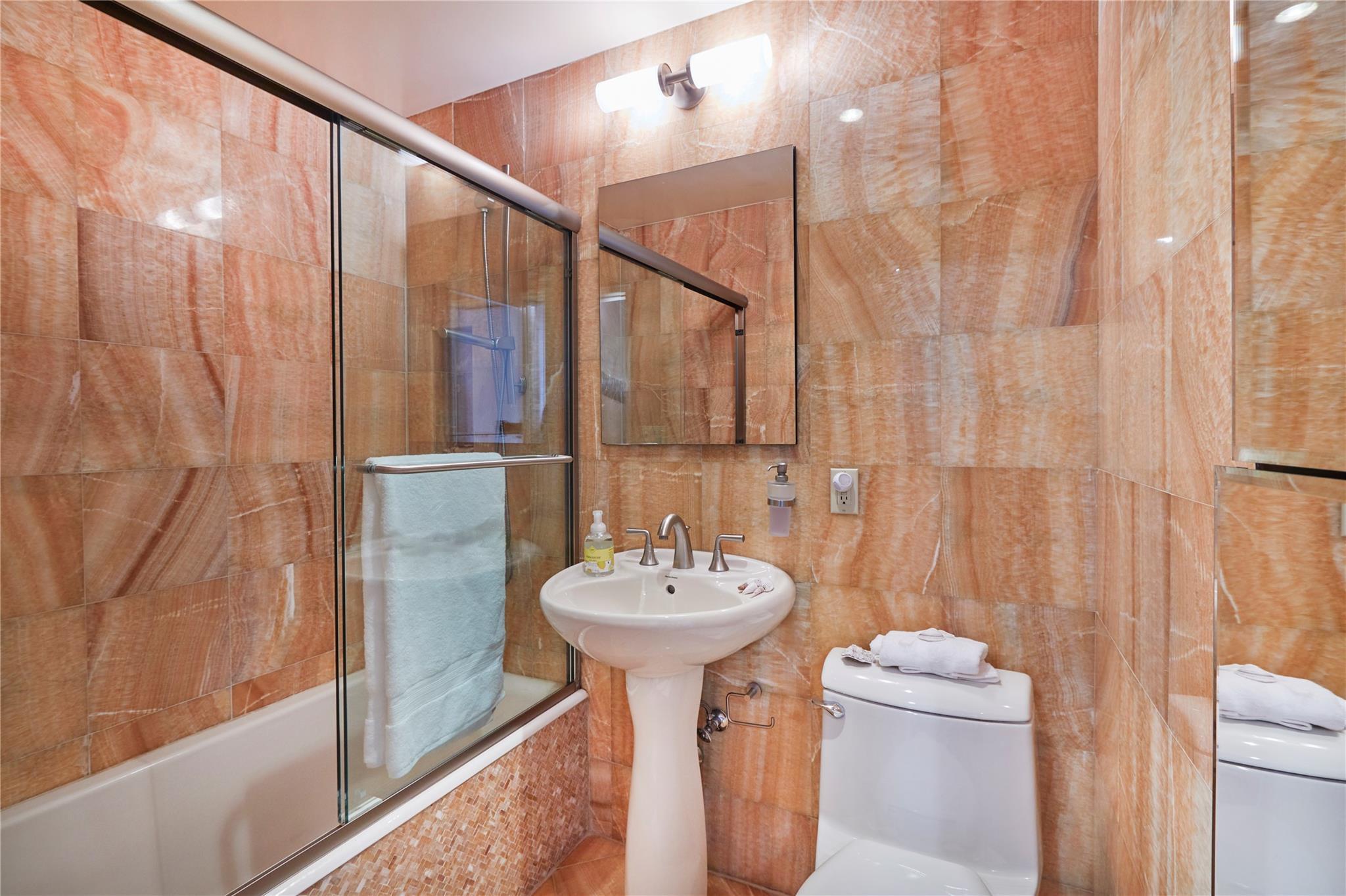 Single Family Douglas  Bronx, NY 10471, MLS-841657-17
