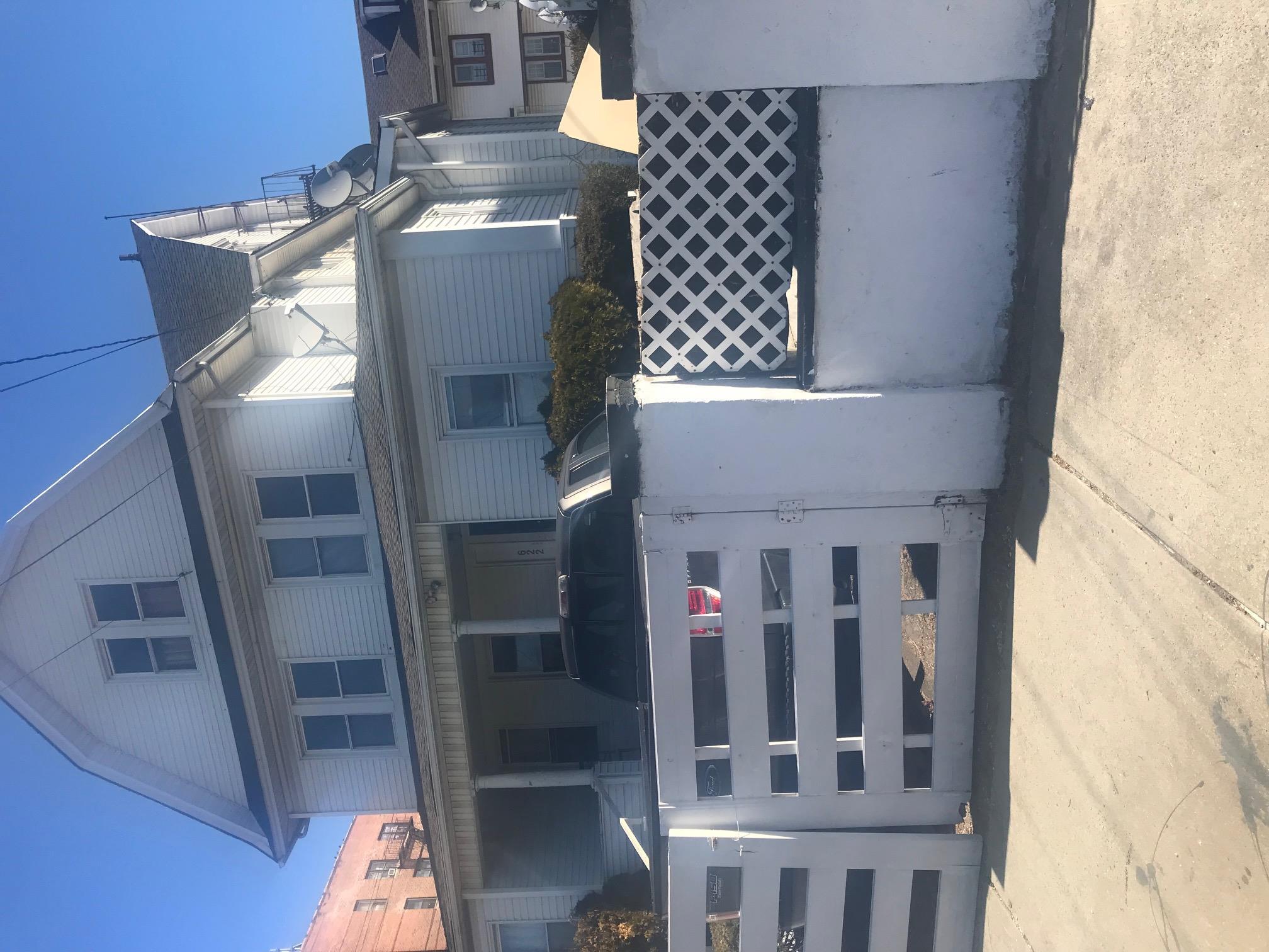 Single Family Bay 32nd  Queens, NY 11691, MLS-841660-2