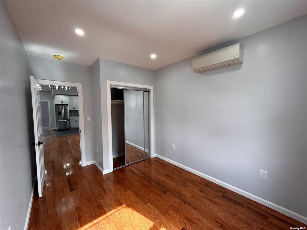 Single Family 49th  Queens, NY 11377, MLS-841669-6