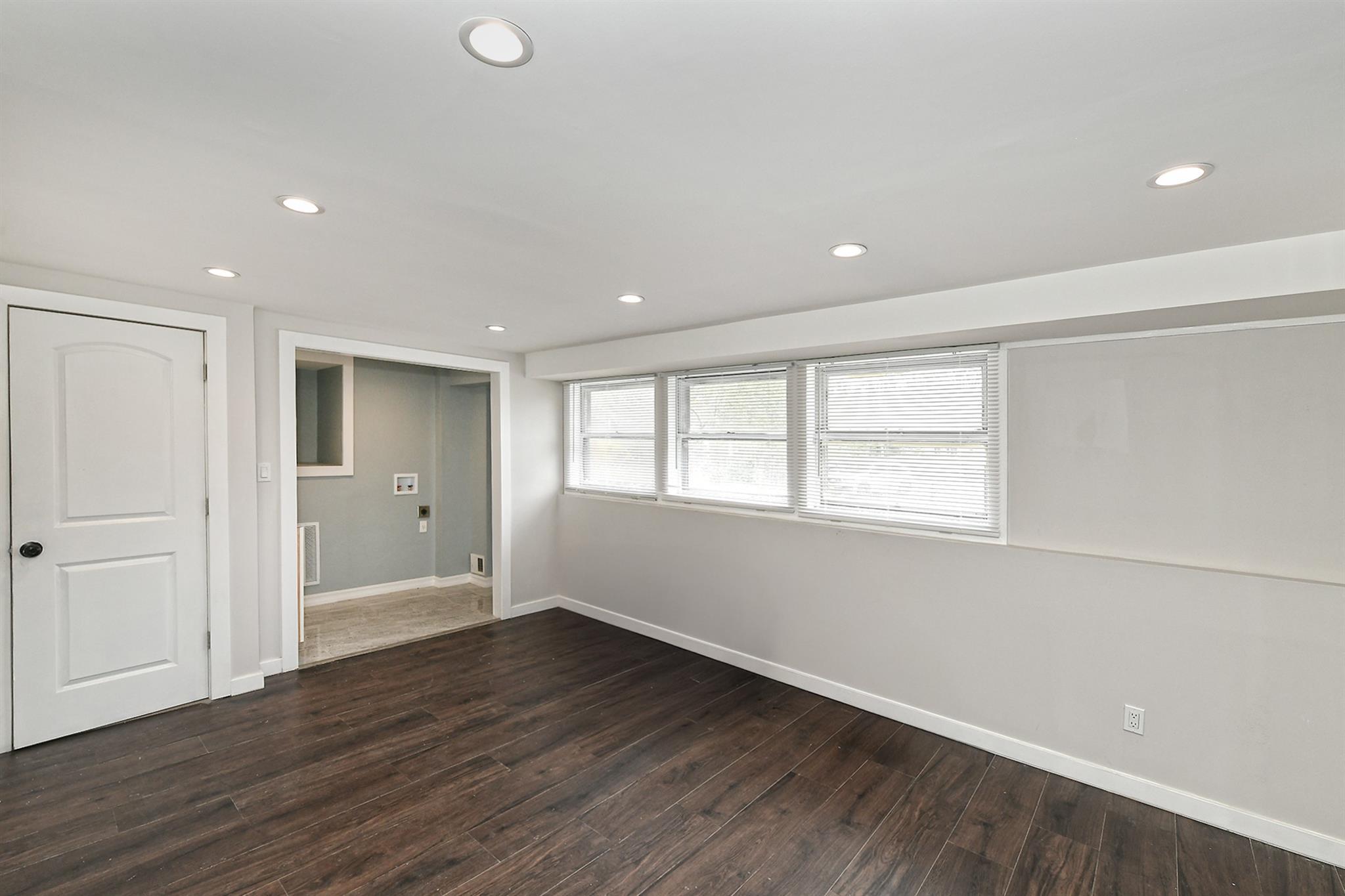 Single Family Shadywood  Suffolk County, NY 11743, MLS-841674-10