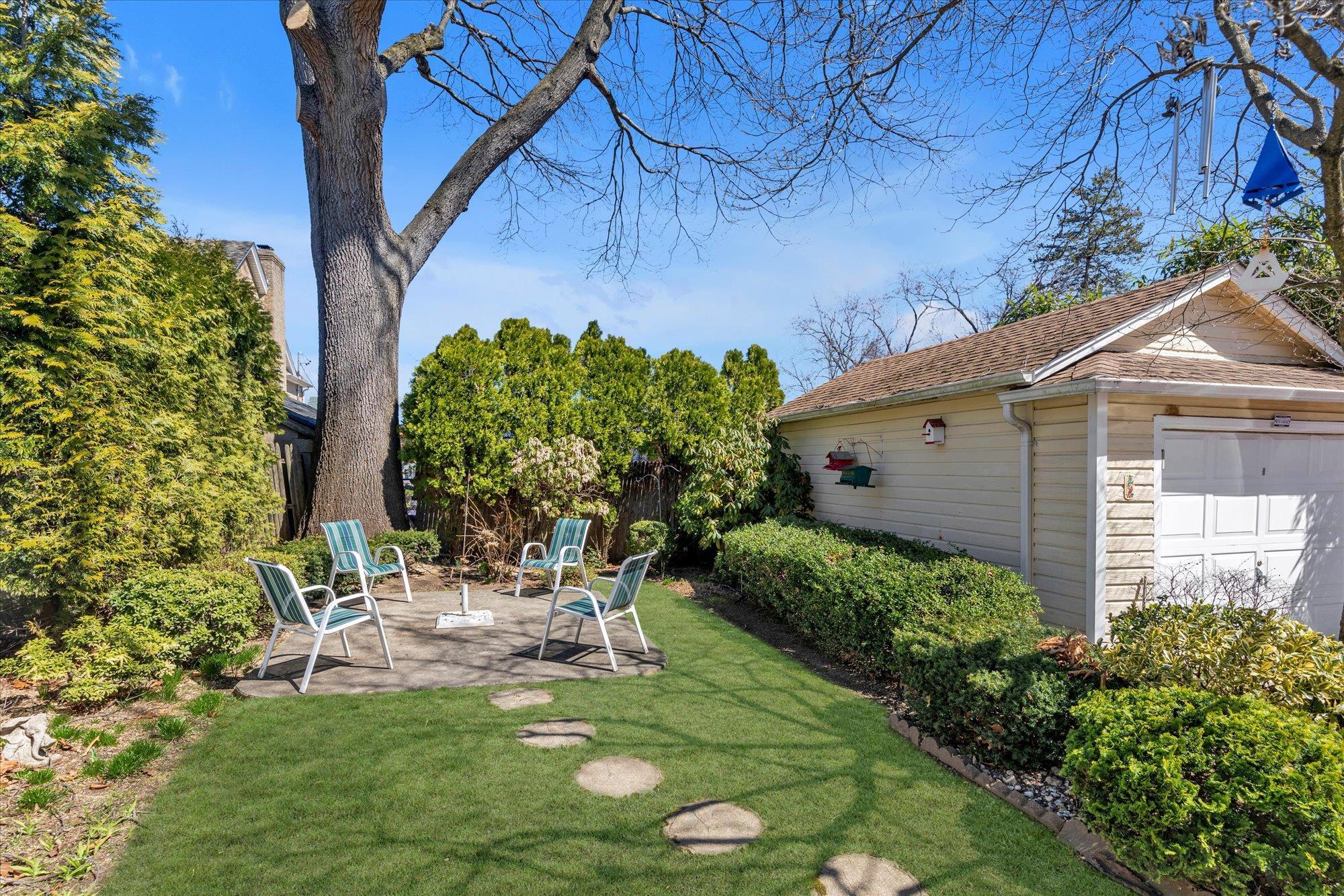 Single Family Westmoreland  Queens, NY 11363, MLS-841704-17