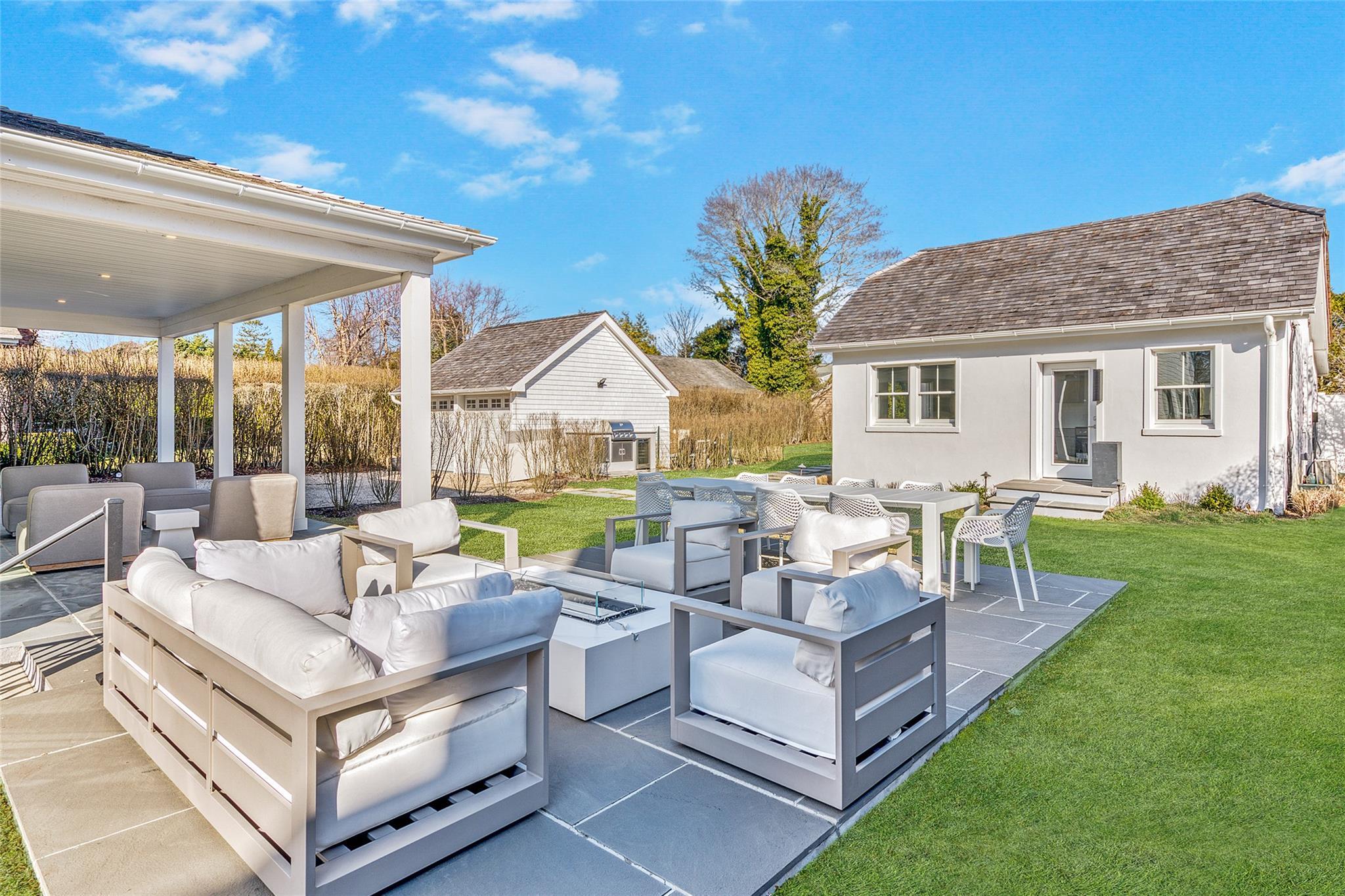 Single Family Pelletreau  Suffolk County, NY 11968, MLS-841712-10