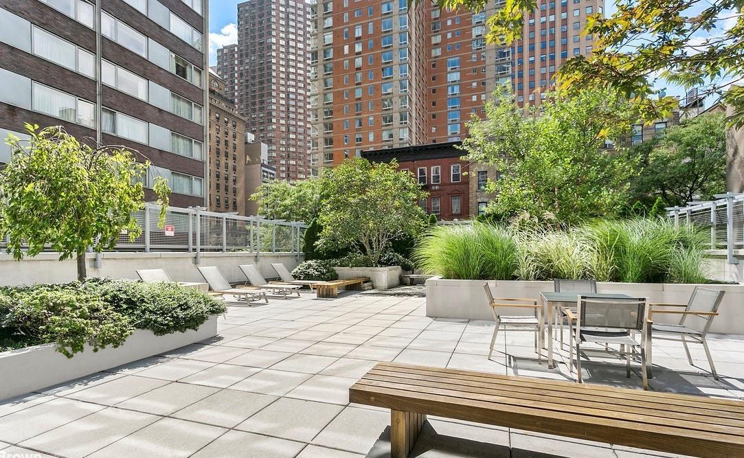 Condo 52  Manhattan, NY 10019, MLS-841732-10