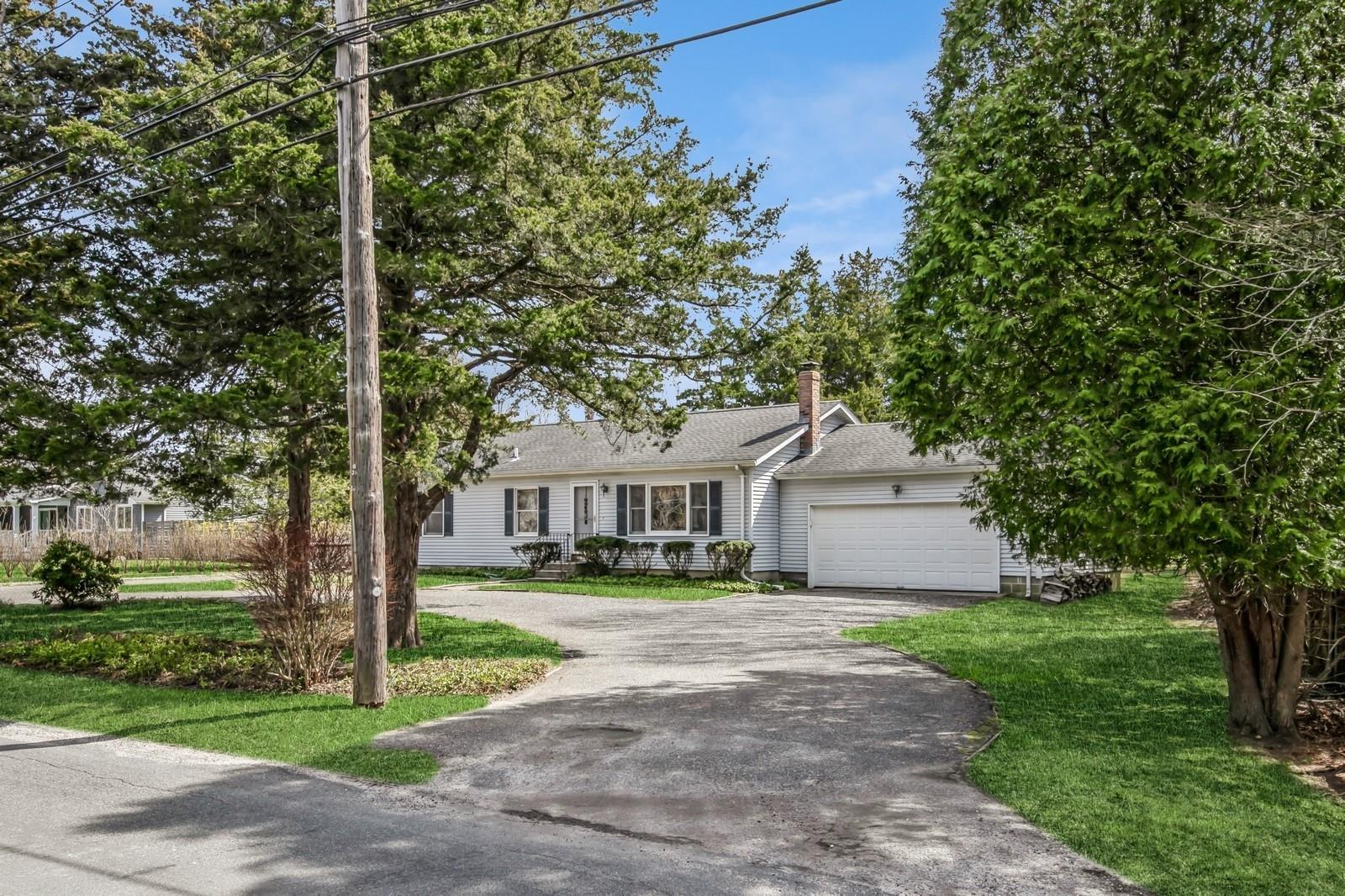 Single Family Bayview  Suffolk County, NY 11971, MLS-841740-4