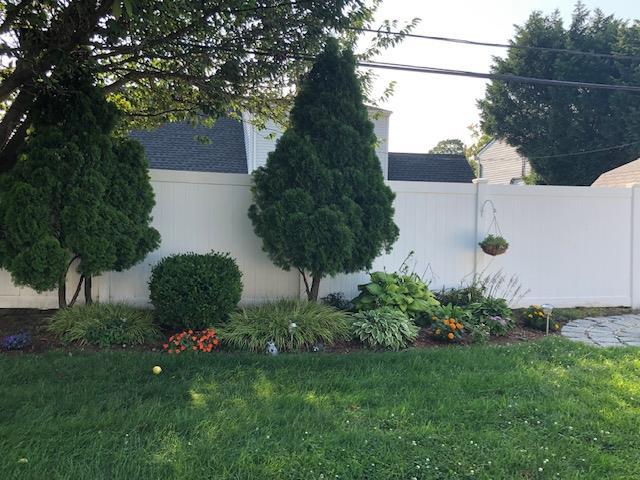 Single Family Raspberry  Nassau County, NY 11756, MLS-841763-7
