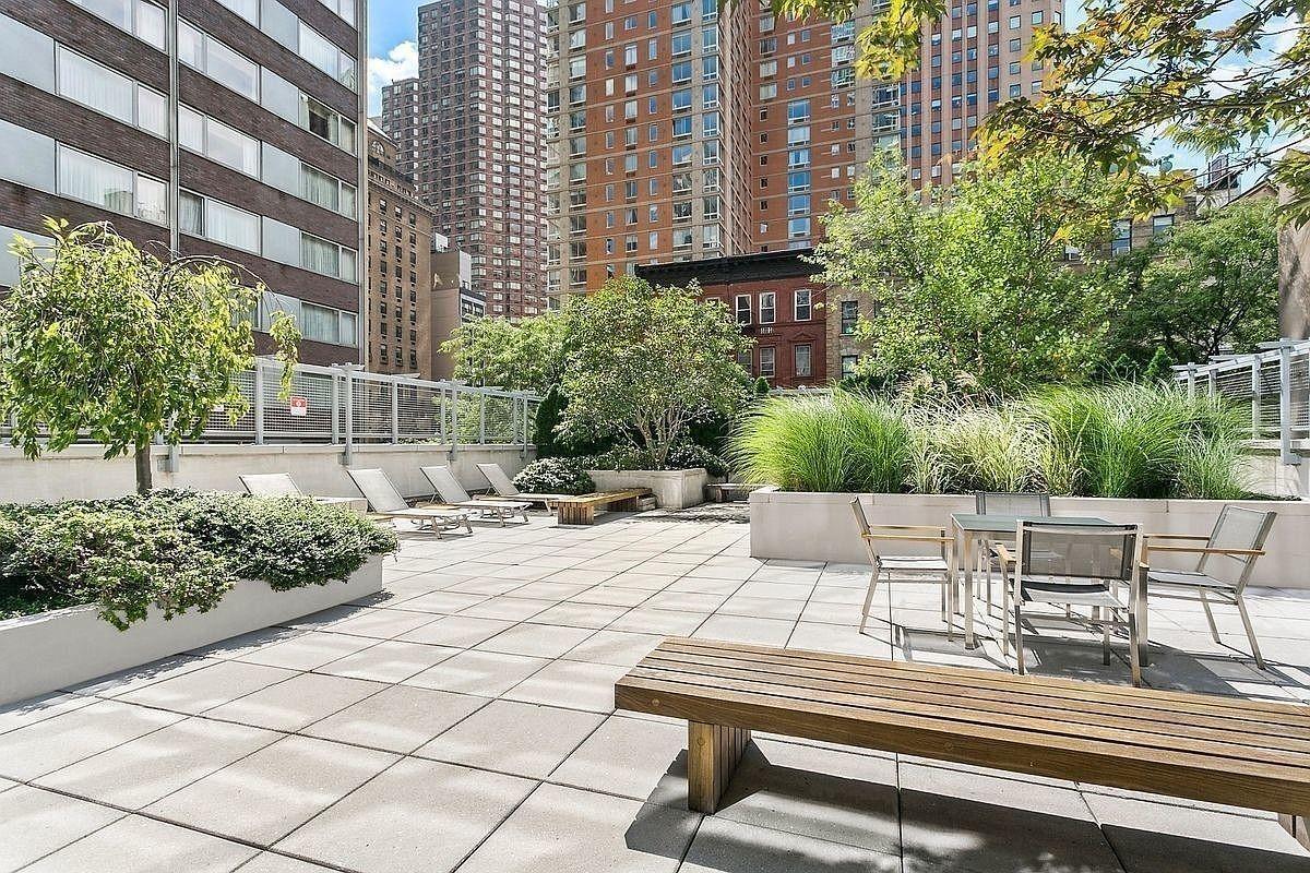 Condo 52  Manhattan, NY 10019, MLS-841772-4