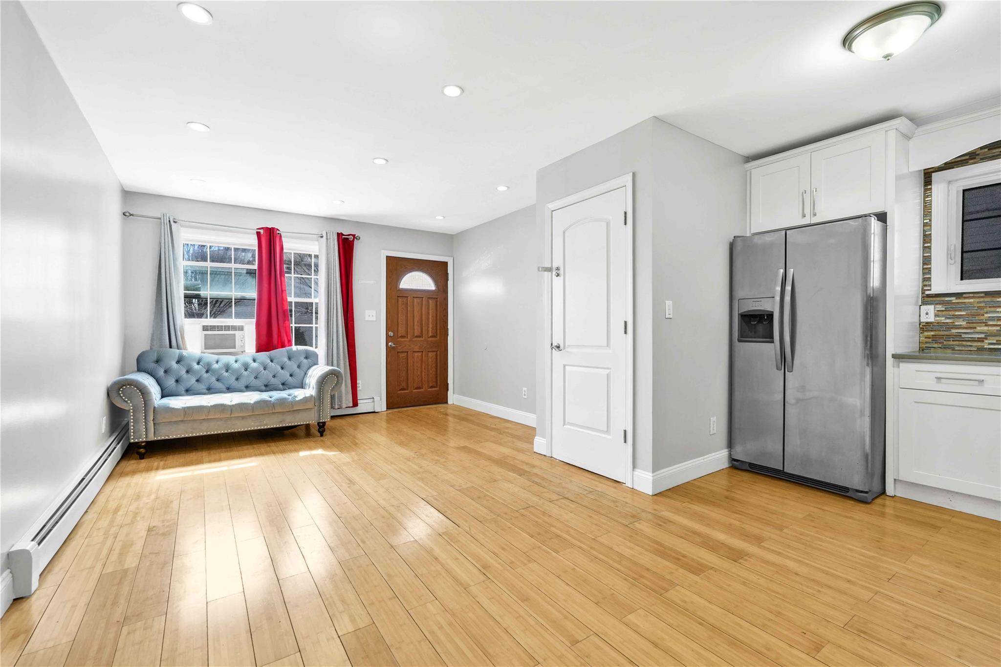 Apartment 146  Queens, NY 11413, MLS-841774-3