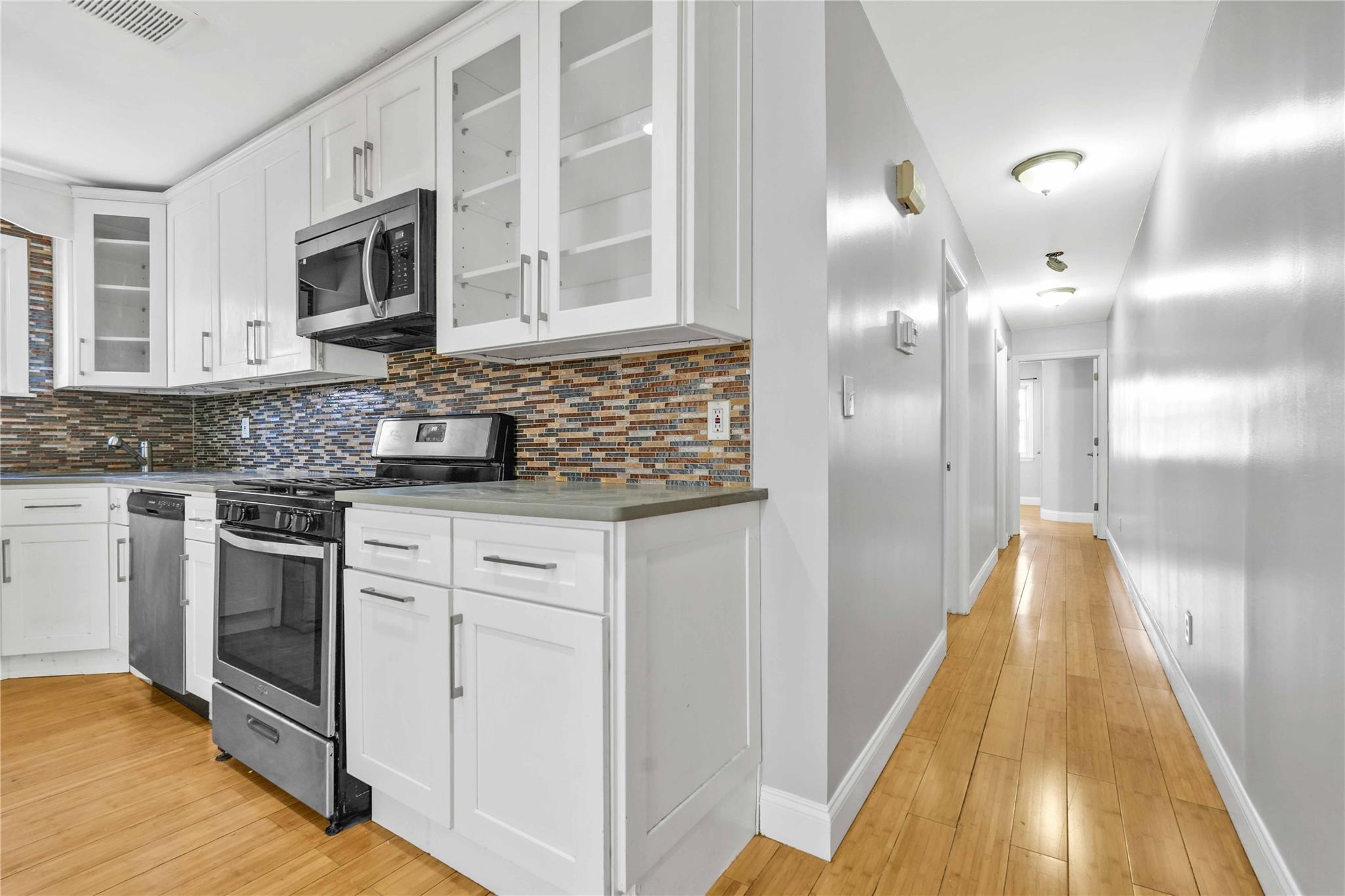 Apartment 146  Queens, NY 11413, MLS-841774-6
