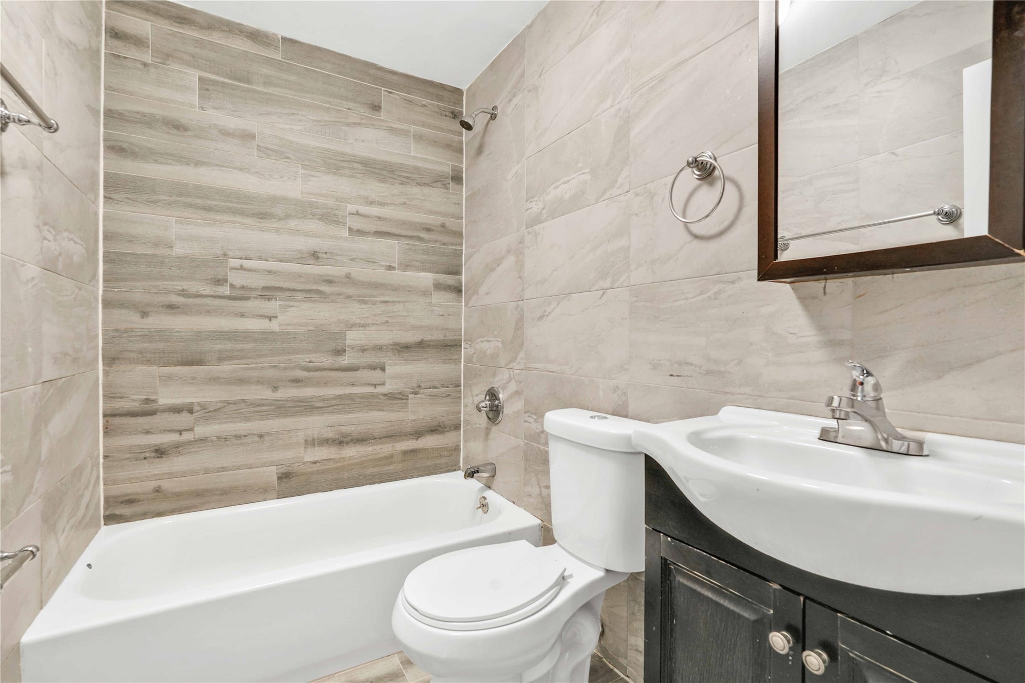 Apartment 146  Queens, NY 11413, MLS-841774-8
