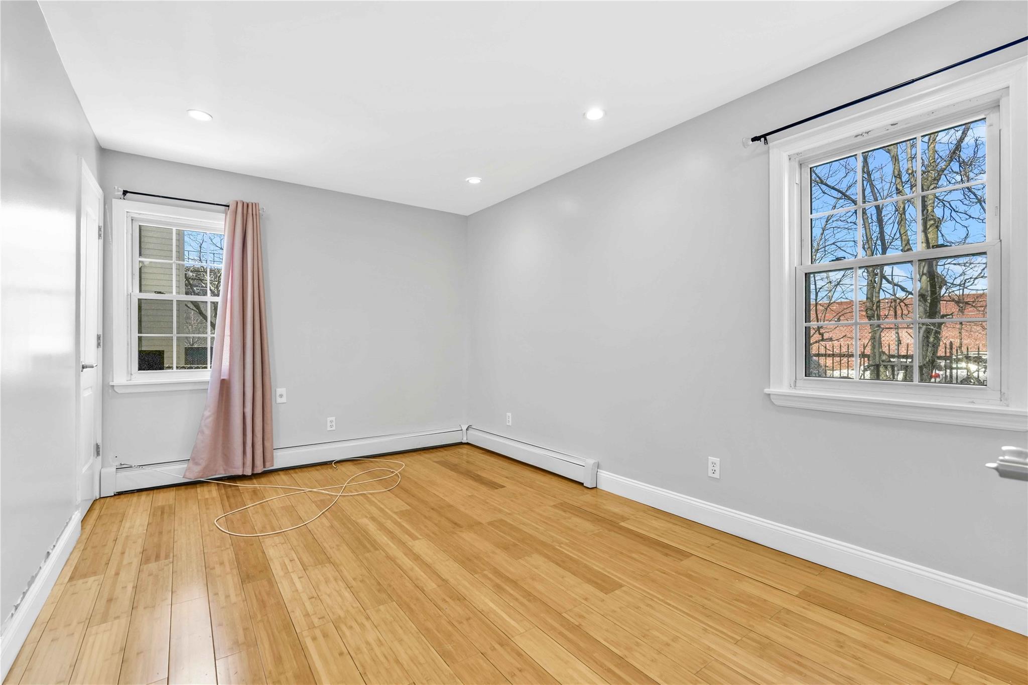 Apartment 146  Queens, NY 11413, MLS-841774-9