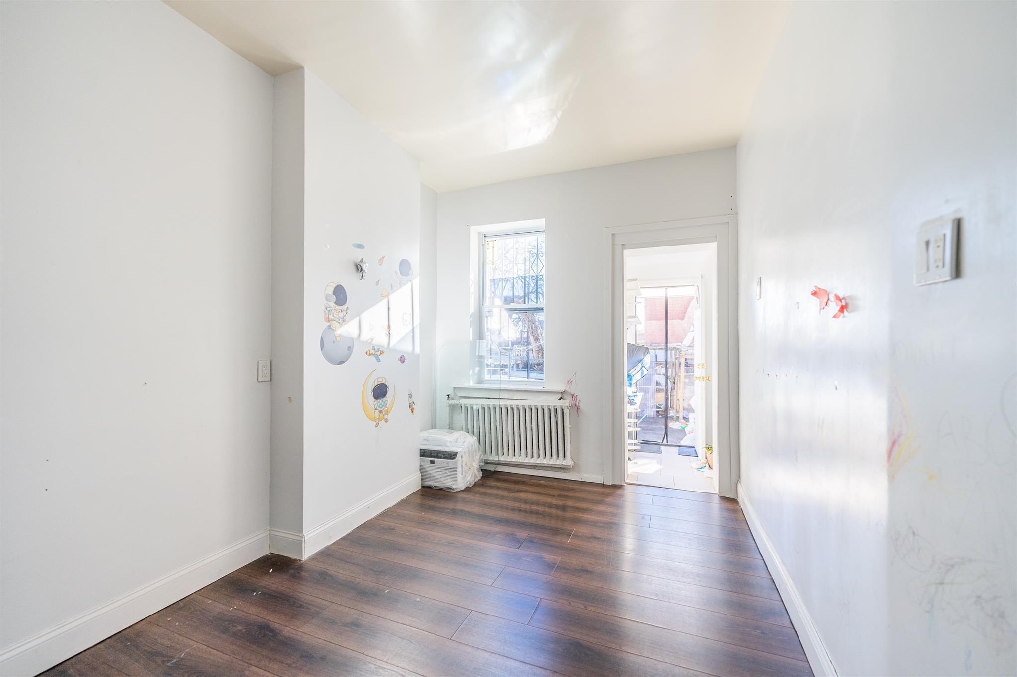 Single Family 34th Avenue  Queens, NY 11368, MLS-841776-3