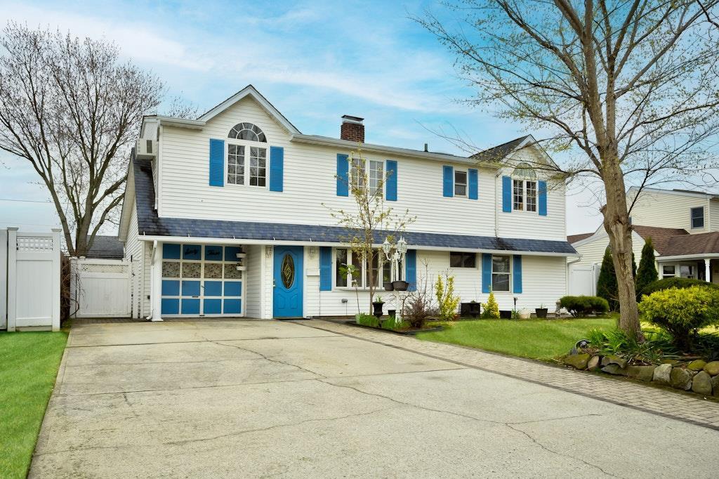 Single Family Bucket  Nassau County, NY 11756, MLS-841785-2