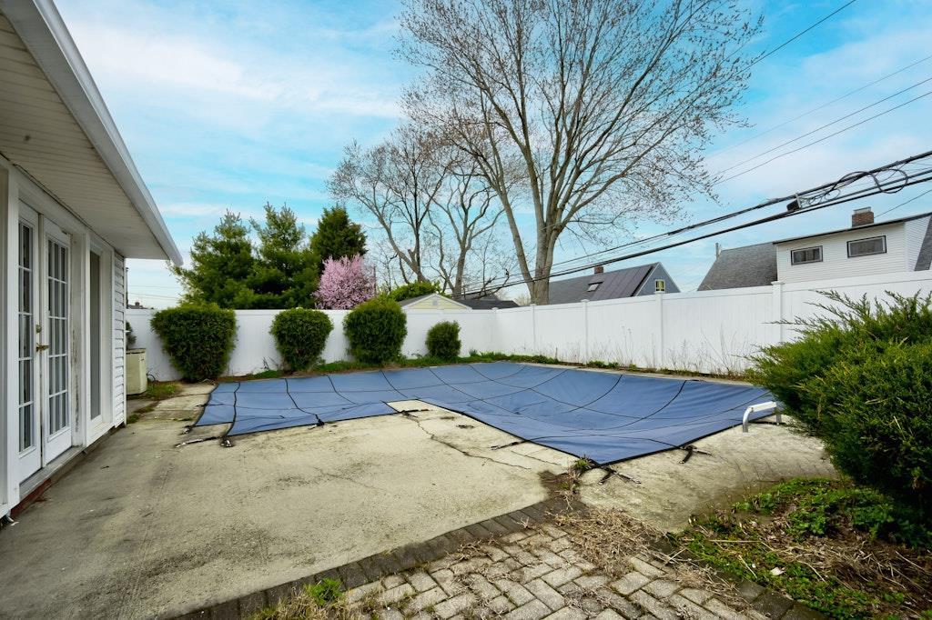 Single Family Bucket  Nassau County, NY 11756, MLS-841785-5