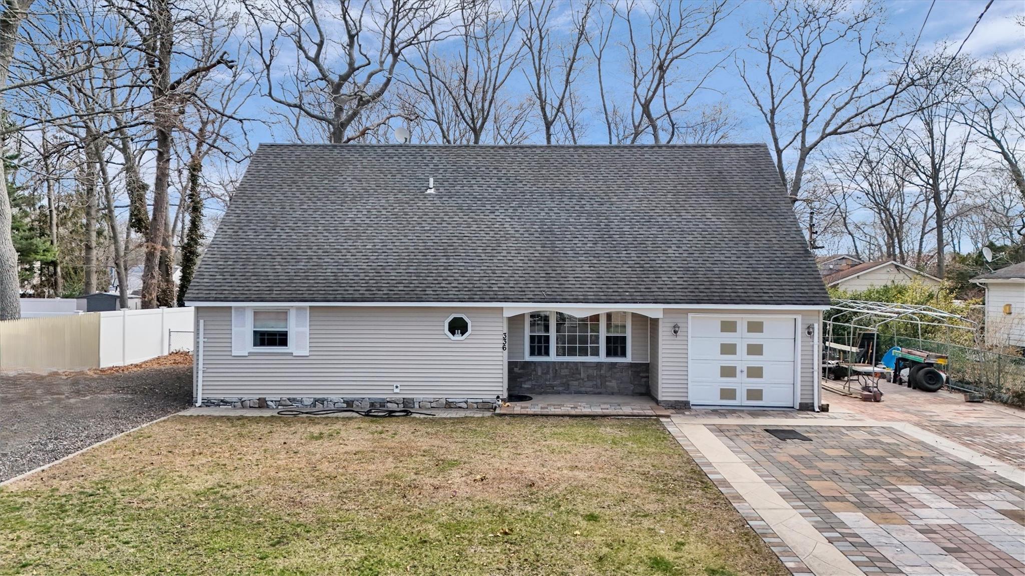 Single Family Auborn  Suffolk County, NY 11967, MLS-841796-2