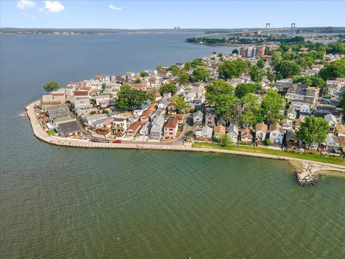 Coop Edgewater  Bronx, NY 10465, MLS-841832-28