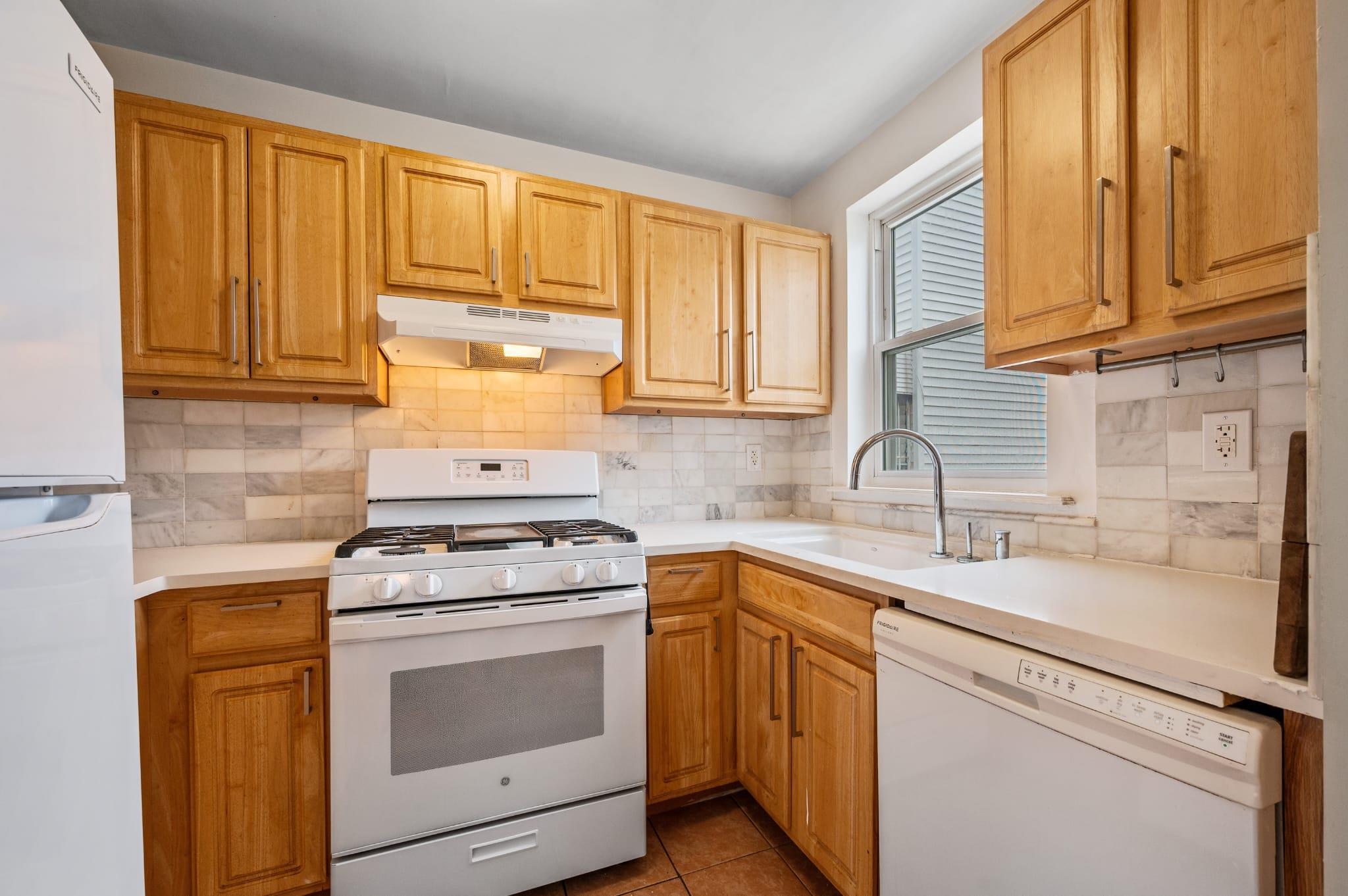 Single Family Hendrix  Brooklyn, NY 11207, MLS-841843-11