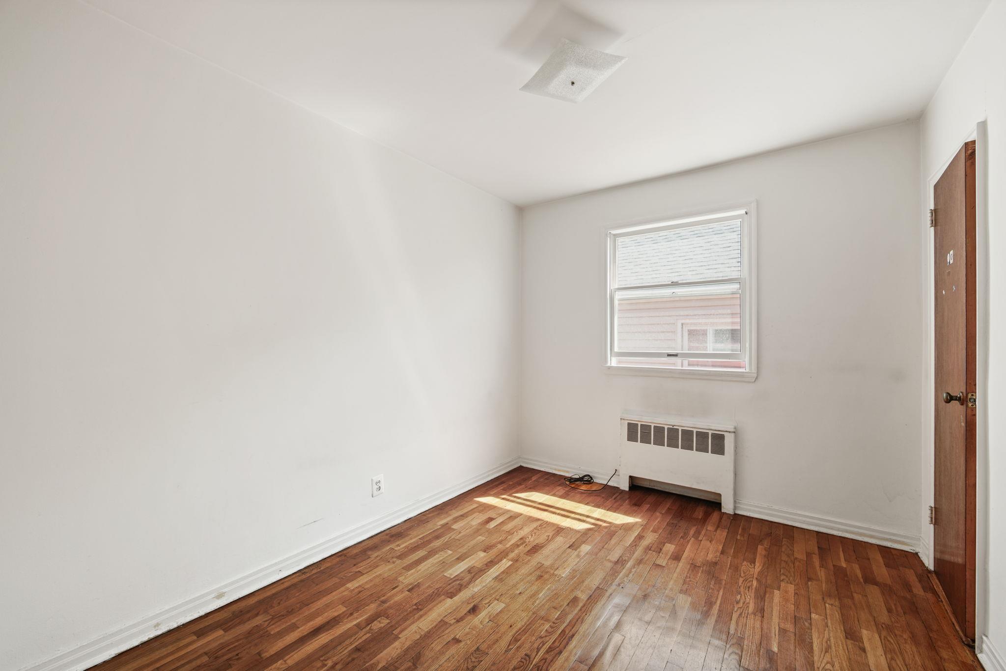 Single Family Fairmount  Bronx, NY 10465, MLS-841847-12
