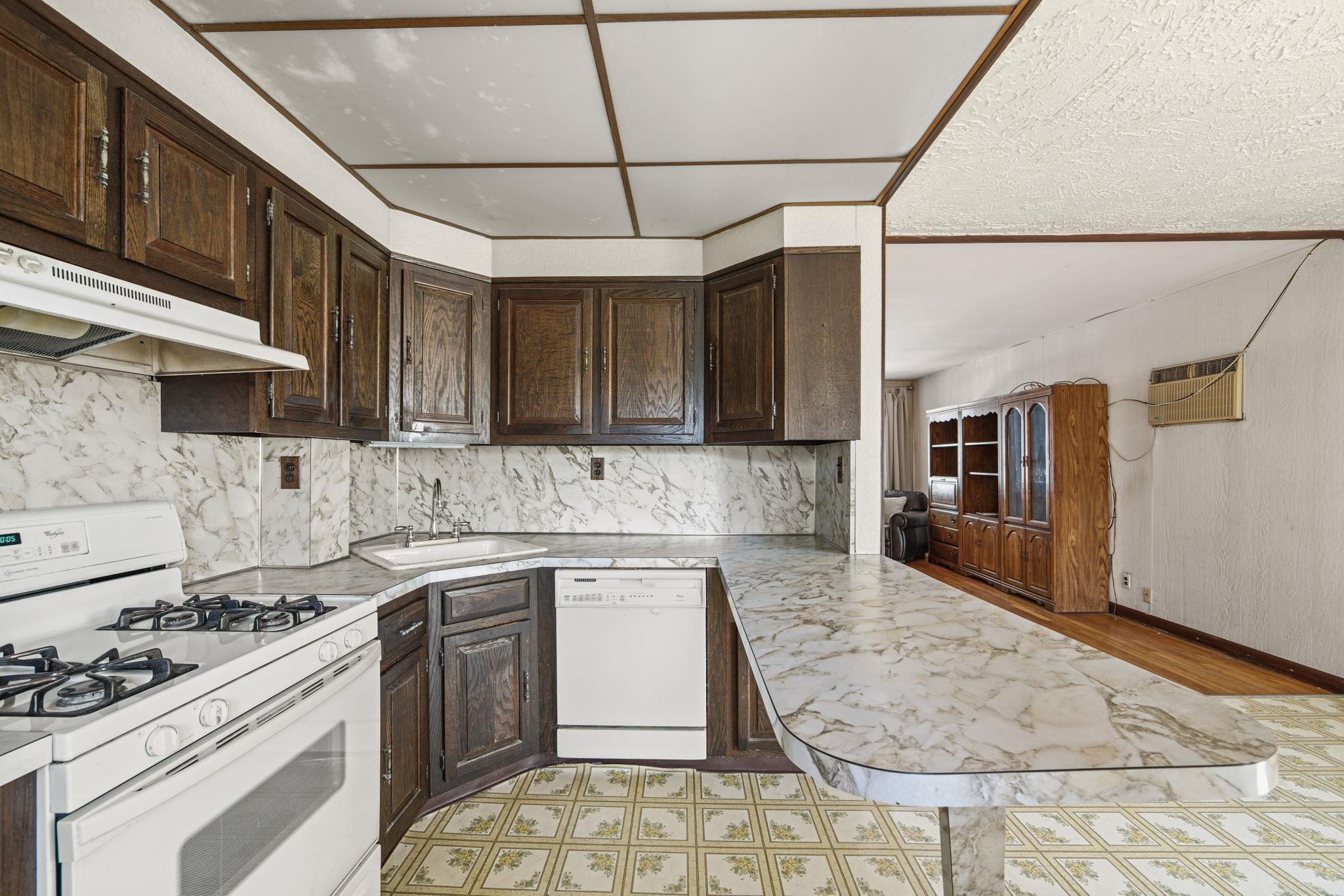 Single Family Fairmount  Bronx, NY 10465, MLS-841847-9