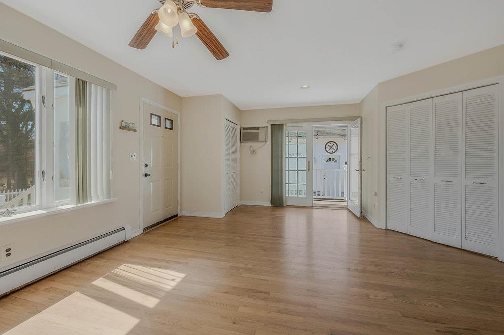 Single Family Main  Suffolk County, NY 11901, MLS-841854-19