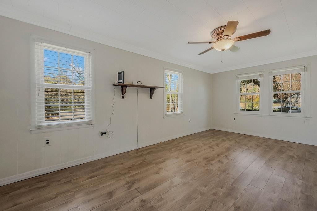 Single Family Main  Suffolk County, NY 11901, MLS-841854-22