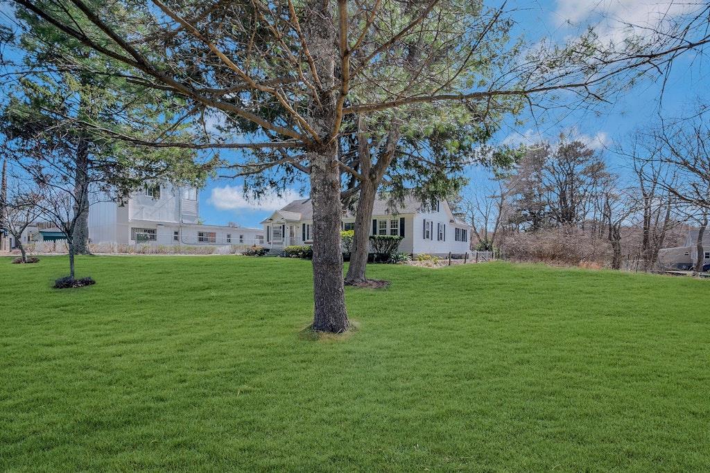 Single Family Main  Suffolk County, NY 11901, MLS-841854-38