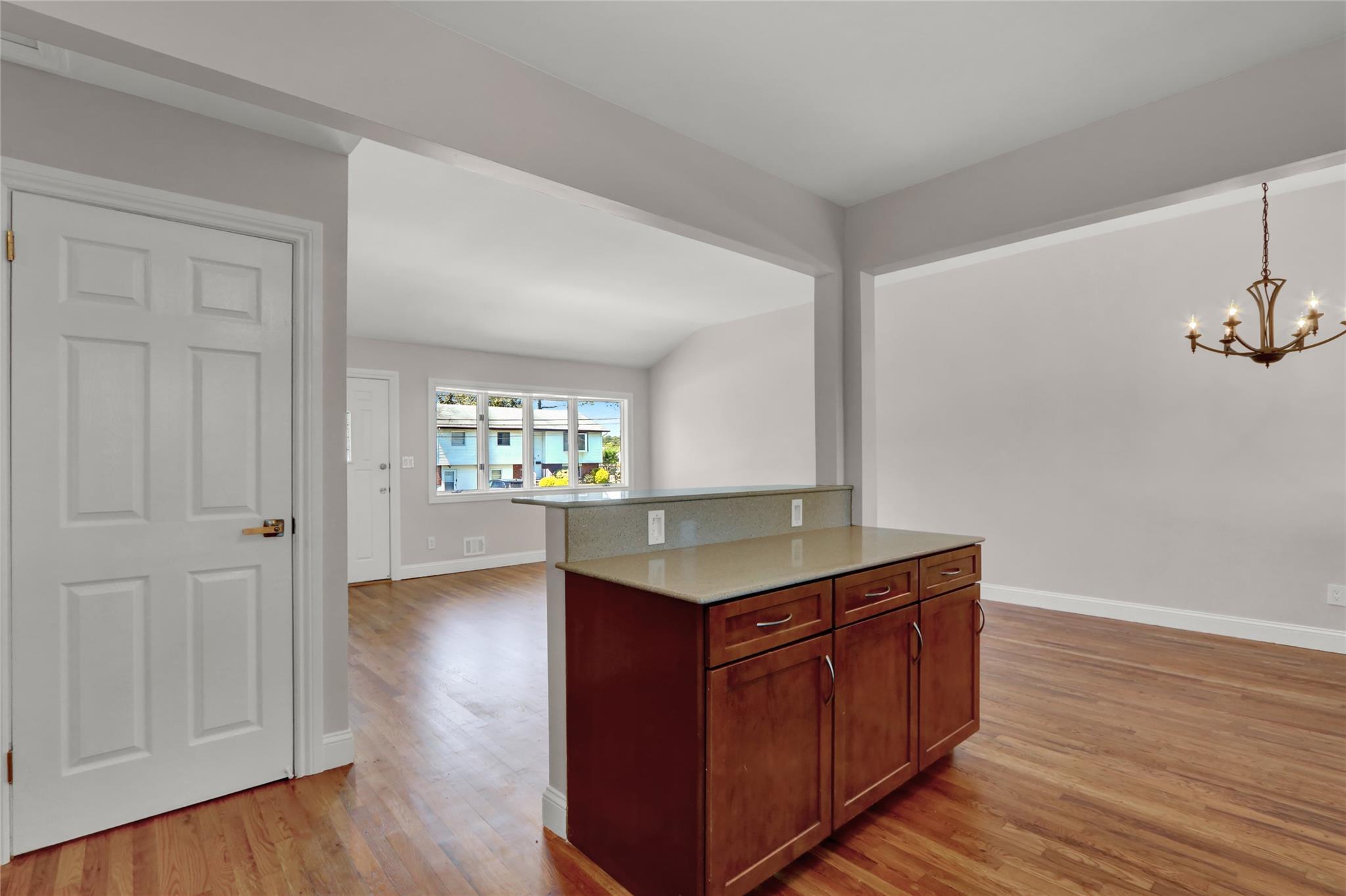 Single Family 21st  Suffolk County, NY 11729, MLS-841876-10