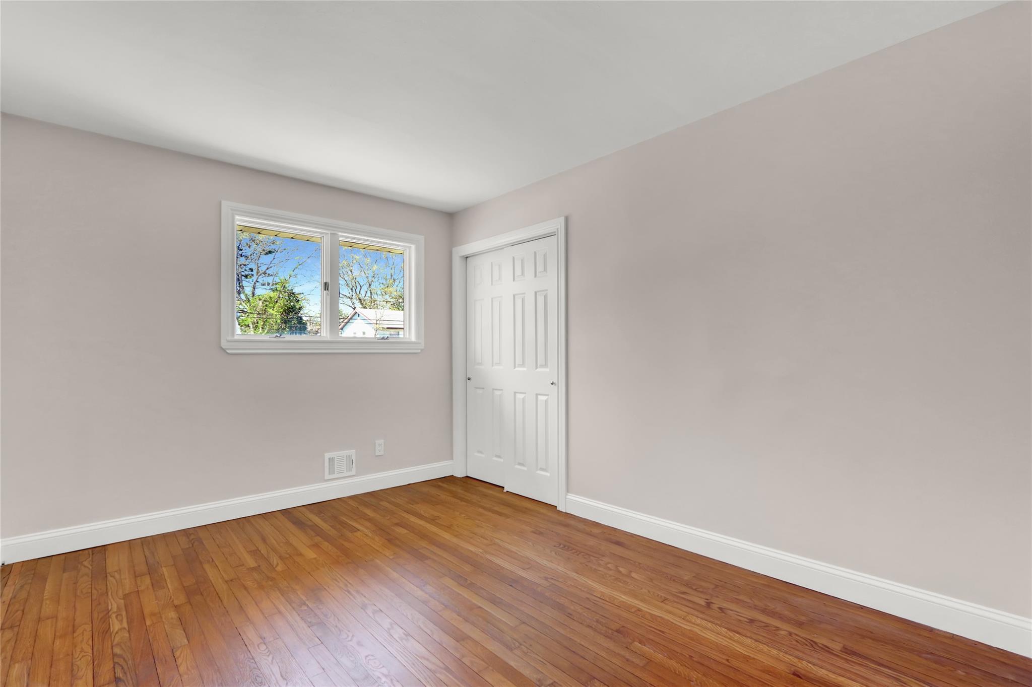 Single Family 21st  Suffolk County, NY 11729, MLS-841876-16