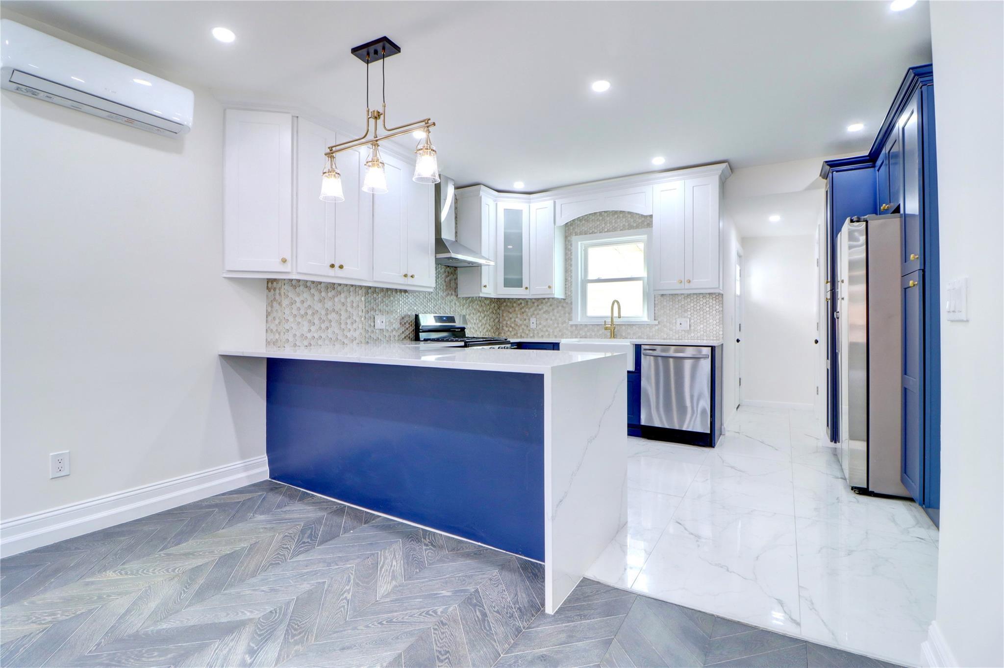 Single Family Shaler  Queens, NY 11385, MLS-841881-6