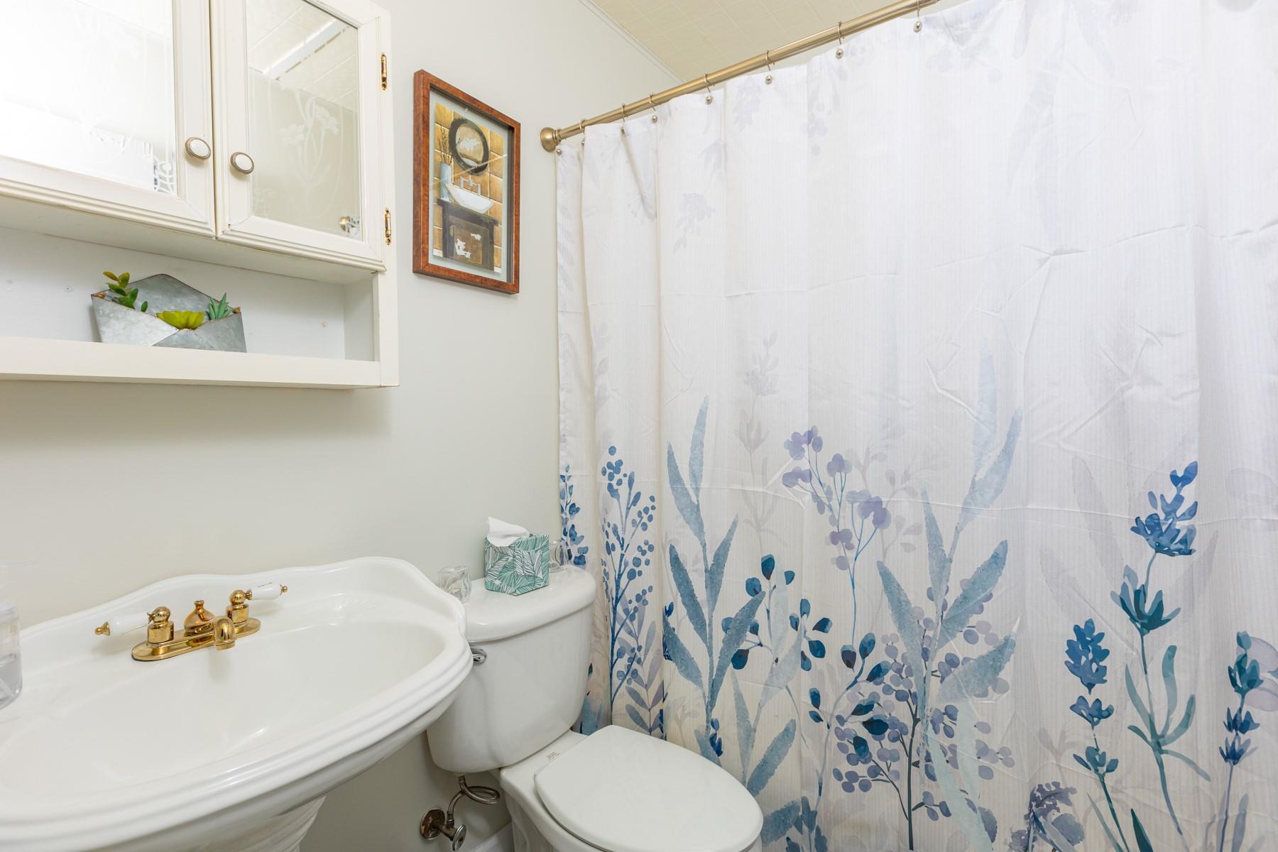 Single Family Dena  Suffolk County, NY 11715, MLS-841901-12