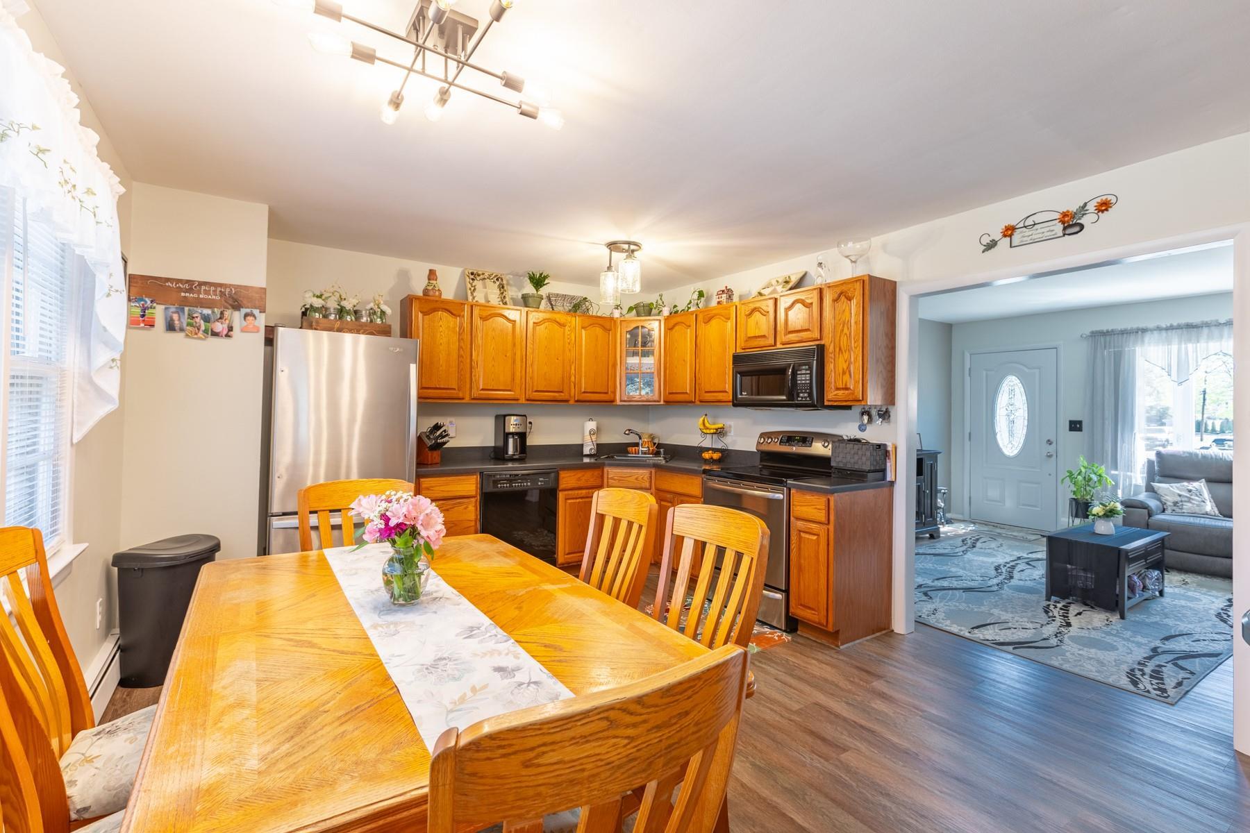 Single Family Dena  Suffolk County, NY 11715, MLS-841901-5