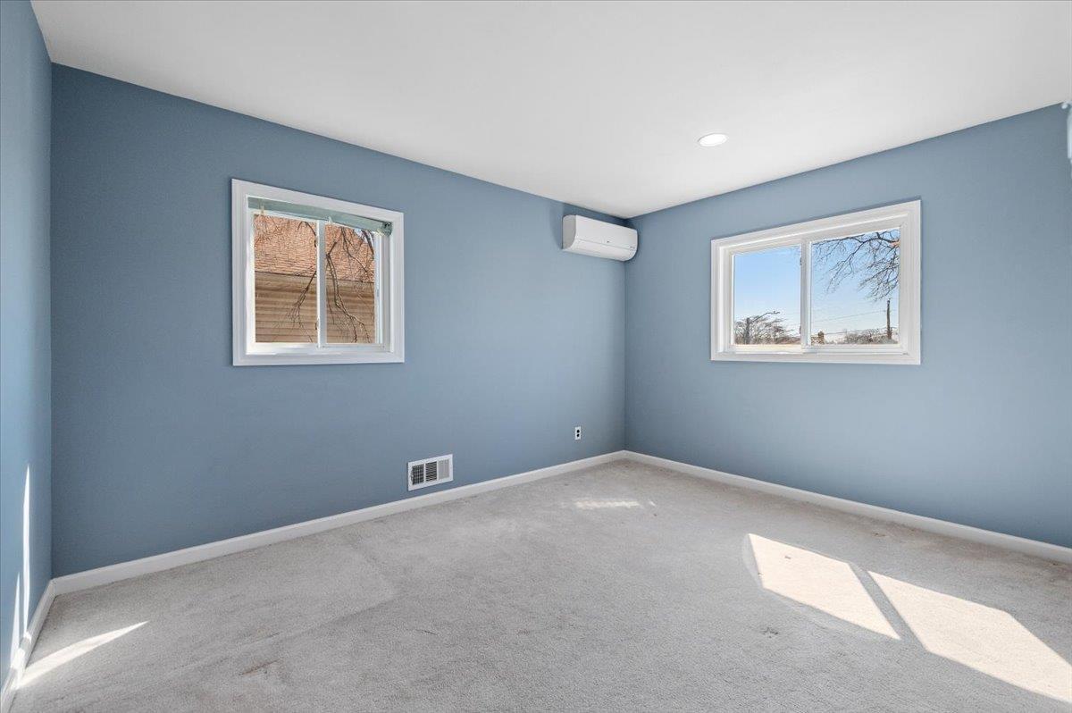 Single Family Circle  Nassau County, NY 11791, MLS-841967-22