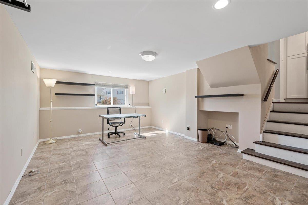 Single Family Circle  Nassau County, NY 11791, MLS-841967-23