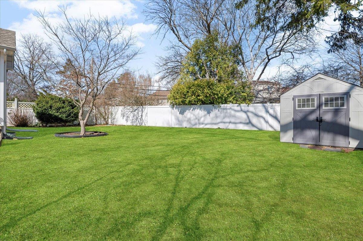 Single Family Circle  Nassau County, NY 11791, MLS-841967-26