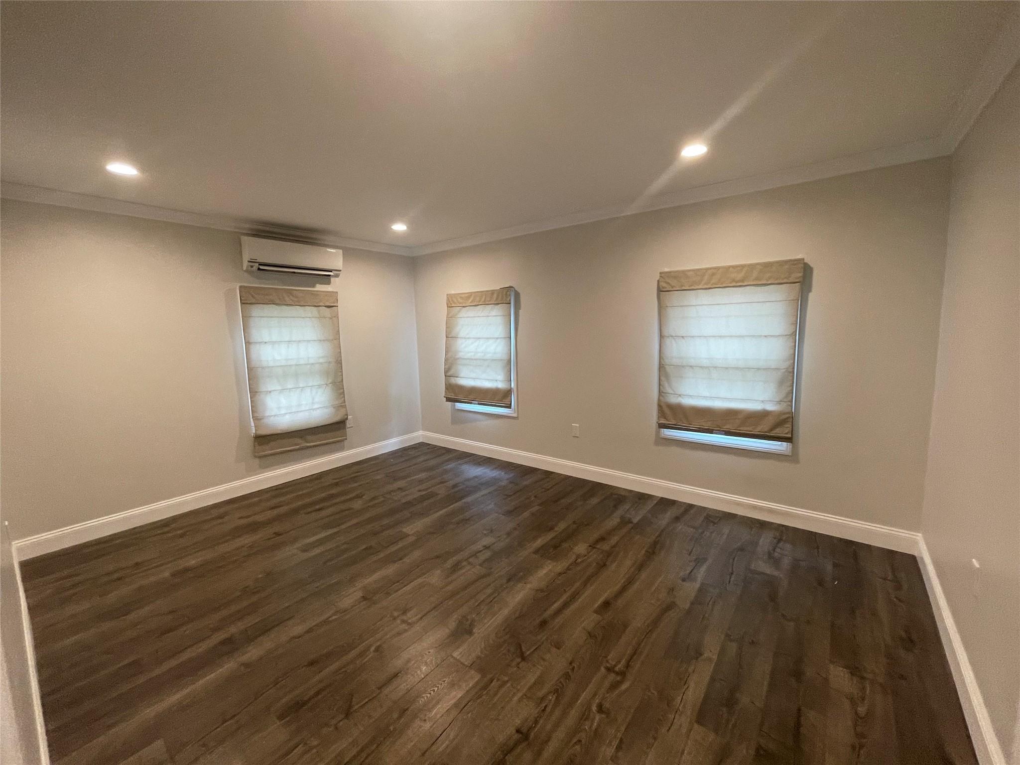 Single Family Deer Park  Suffolk County, NY 11746, MLS-842036-24