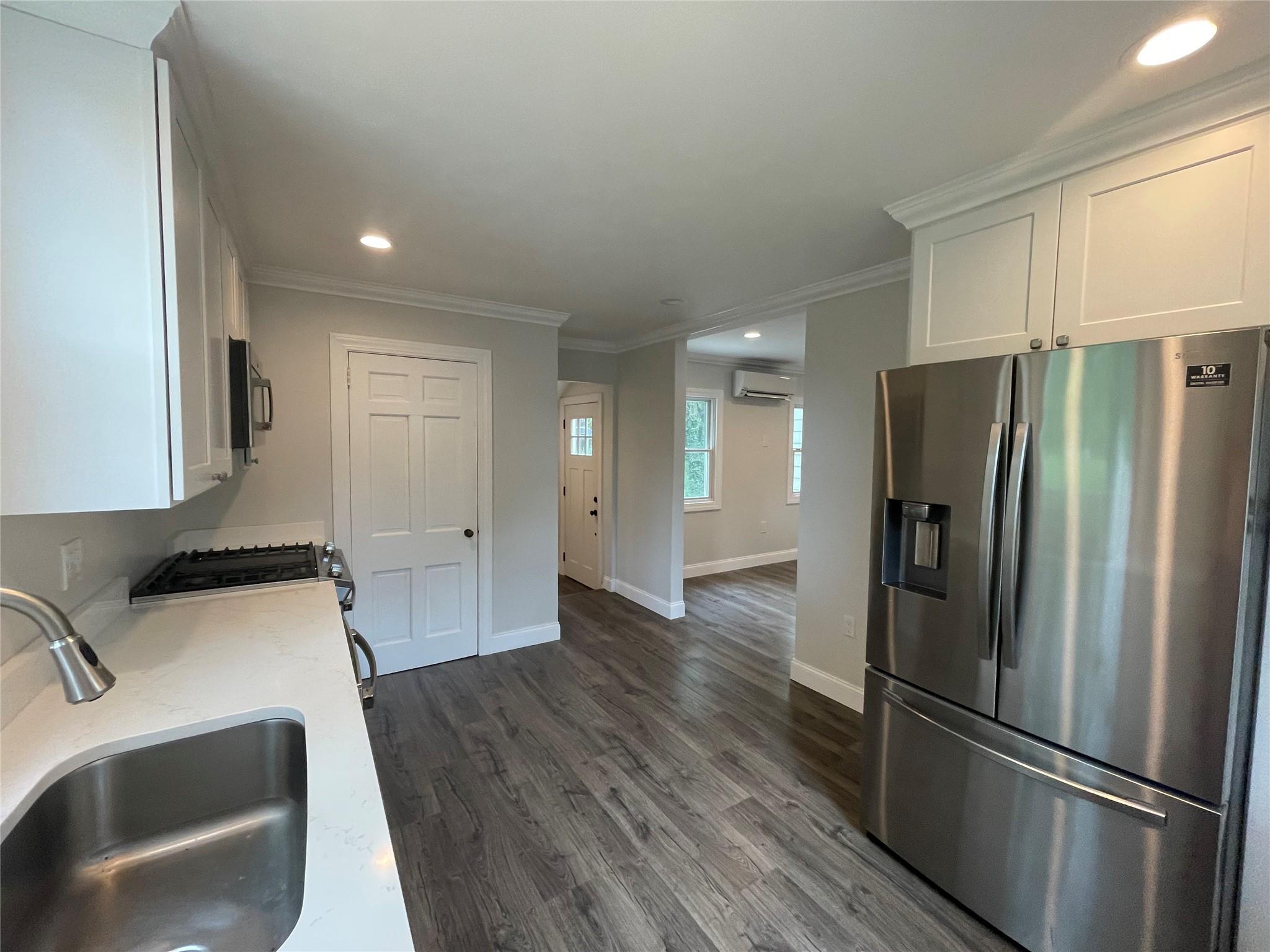 Single Family Deer Park  Suffolk County, NY 11746, MLS-842036-25