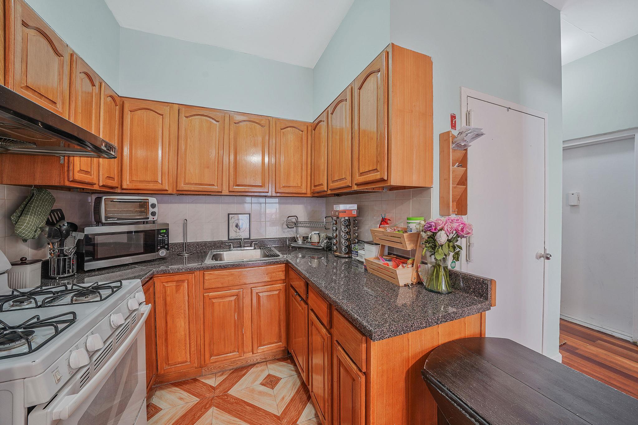 Commercial Sale Debevoise  Brooklyn, NY 11206, MLS-842052-5