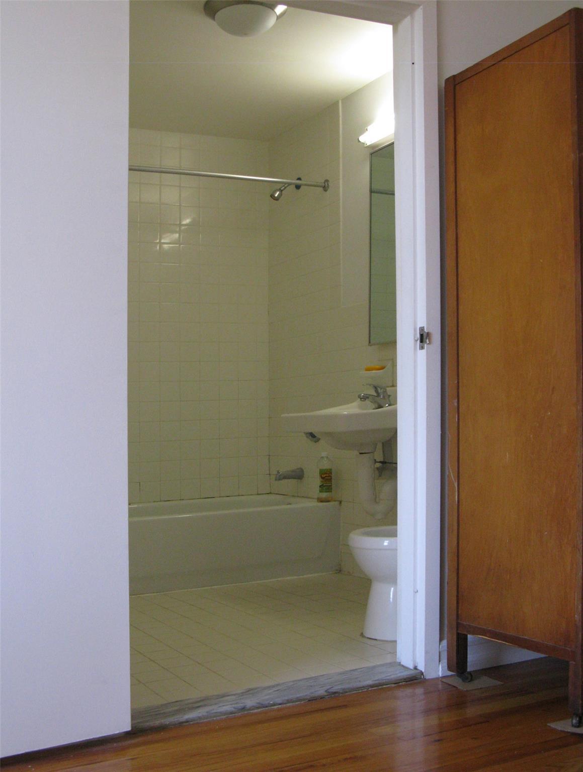 Coop Broome  Manhattan, NY 10002, MLS-842065-12