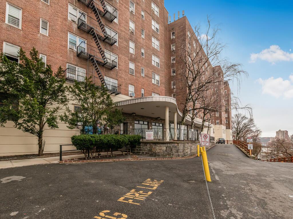 Coop Kingsbridge  Bronx, NY 10463, MLS-842080-17