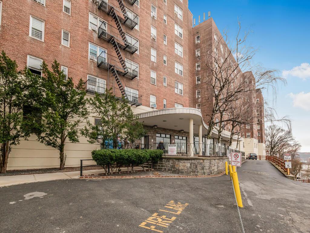 Coop Kingsbridge  Bronx, NY 10463, MLS-842080-18