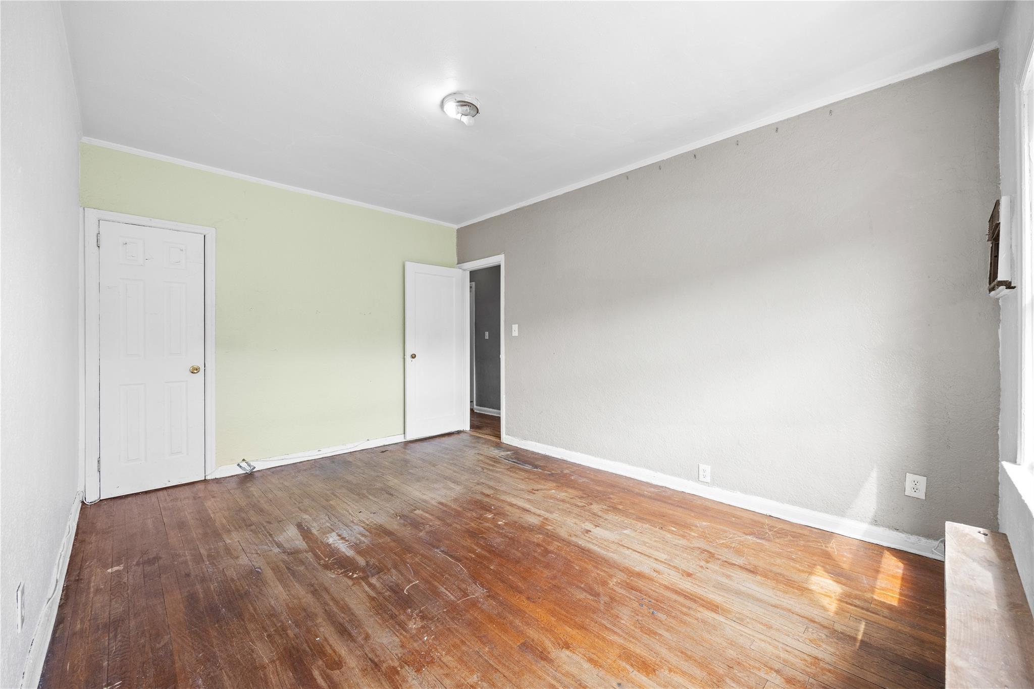 Single Family 45th  Queens, NY 11105, MLS-842086-11