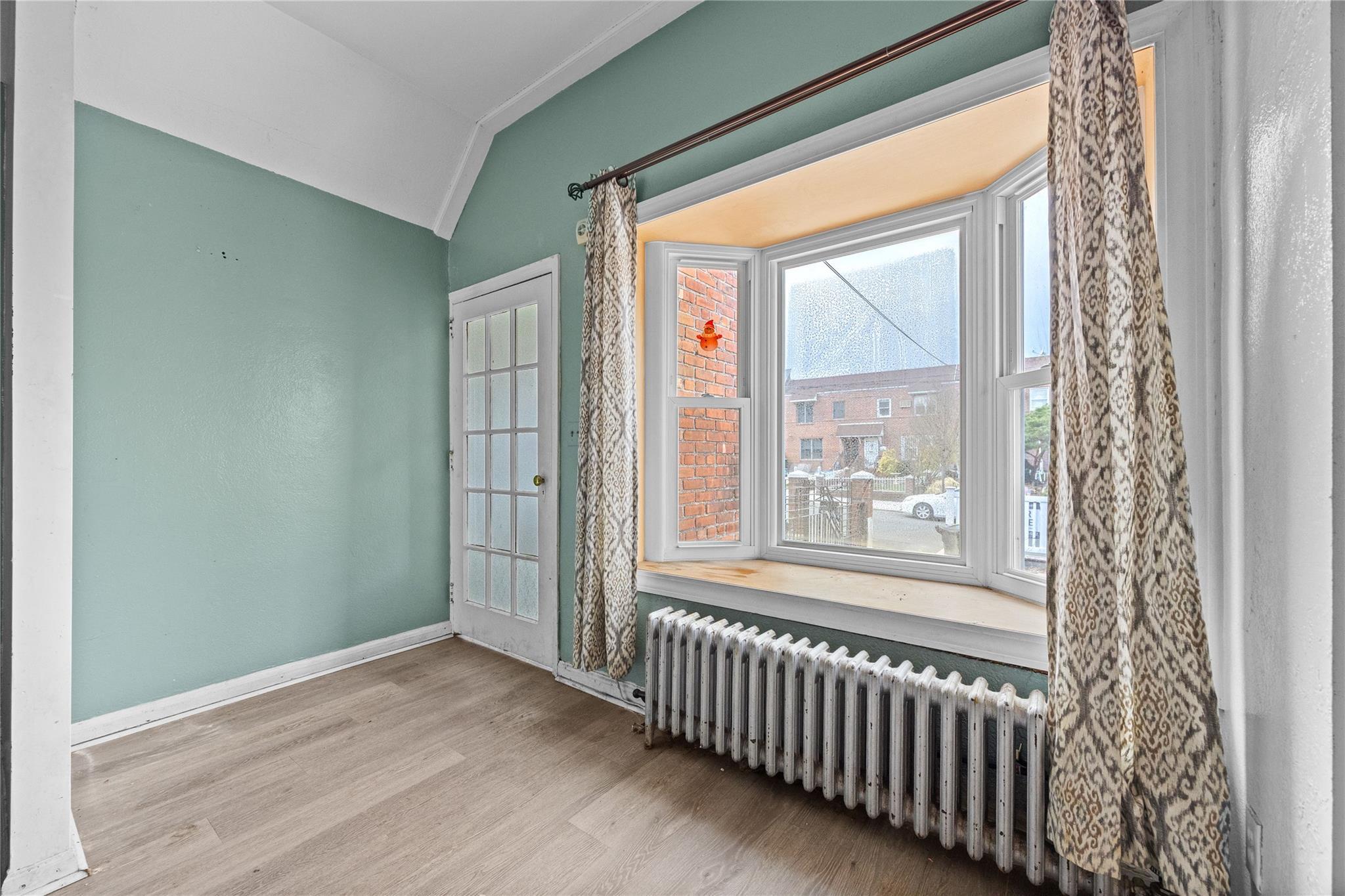 Single Family 45th  Queens, NY 11105, MLS-842086-3