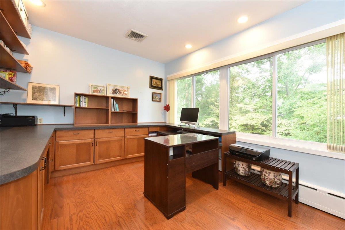 Single Family Magnolia  Nassau County, NY 11021, MLS-842091-21