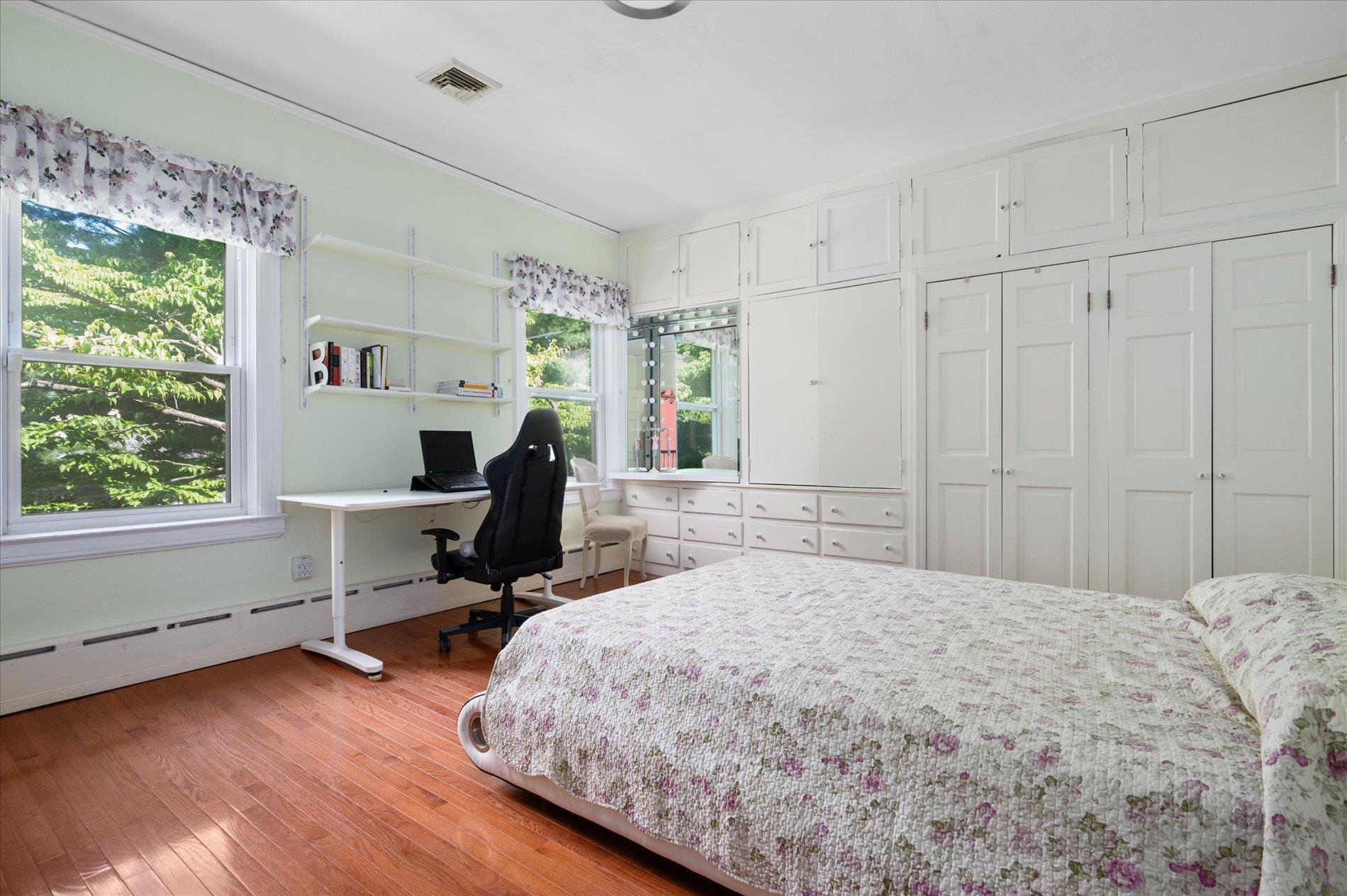 Single Family Magnolia  Nassau County, NY 11021, MLS-842091-29