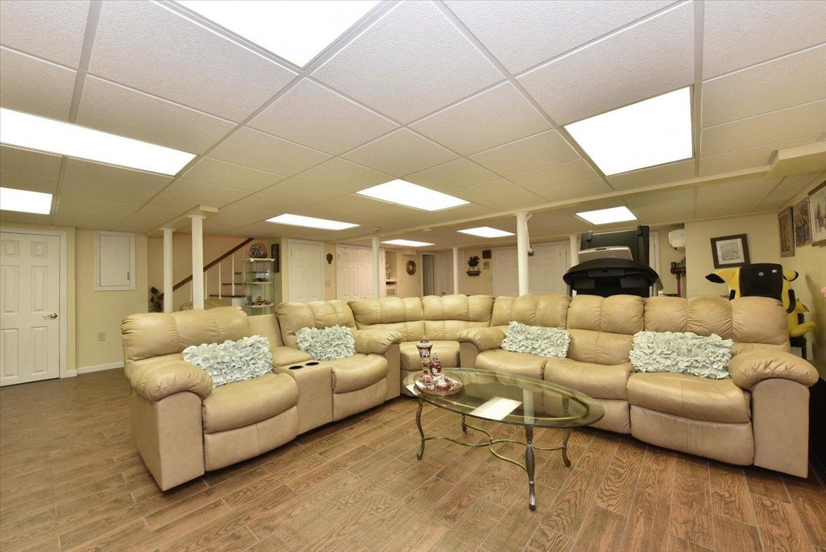 Single Family Magnolia  Nassau County, NY 11021, MLS-842091-32